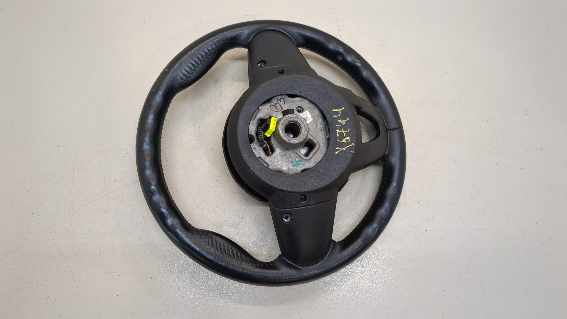 Рулевое колесо (руль)