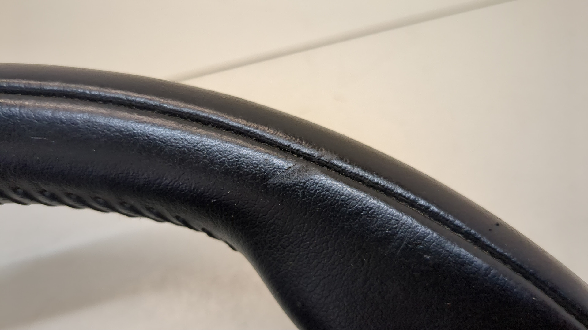 Рулевое колесо (руль)