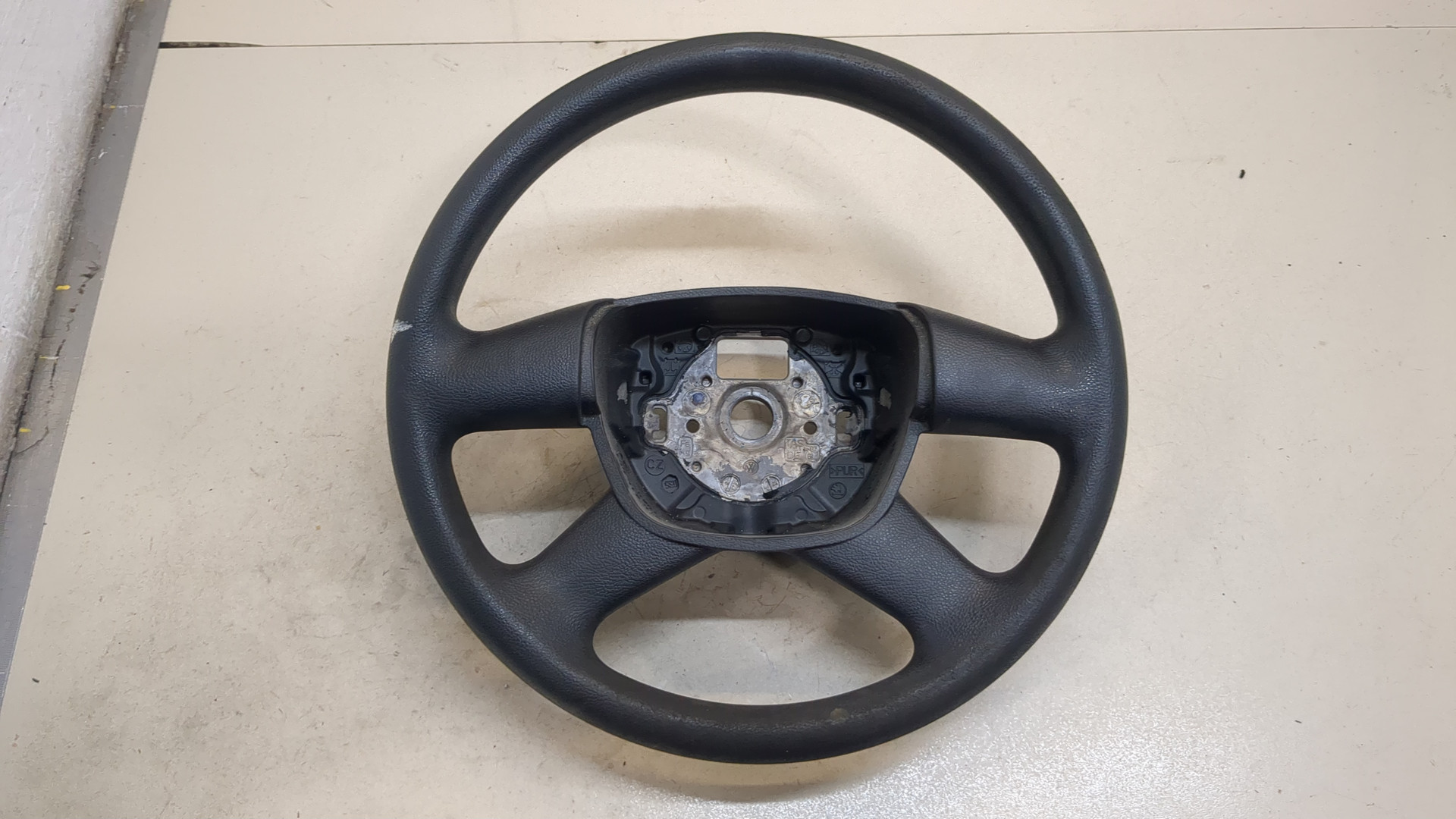 Рулевое колесо (руль)