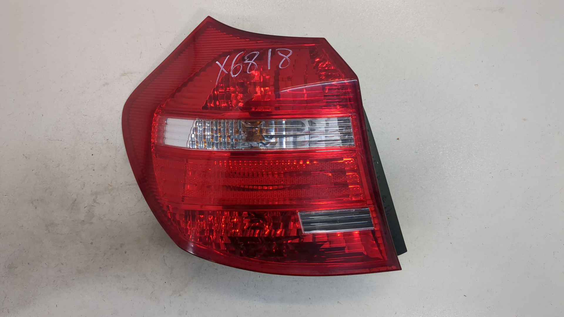 Фонарь задний левый