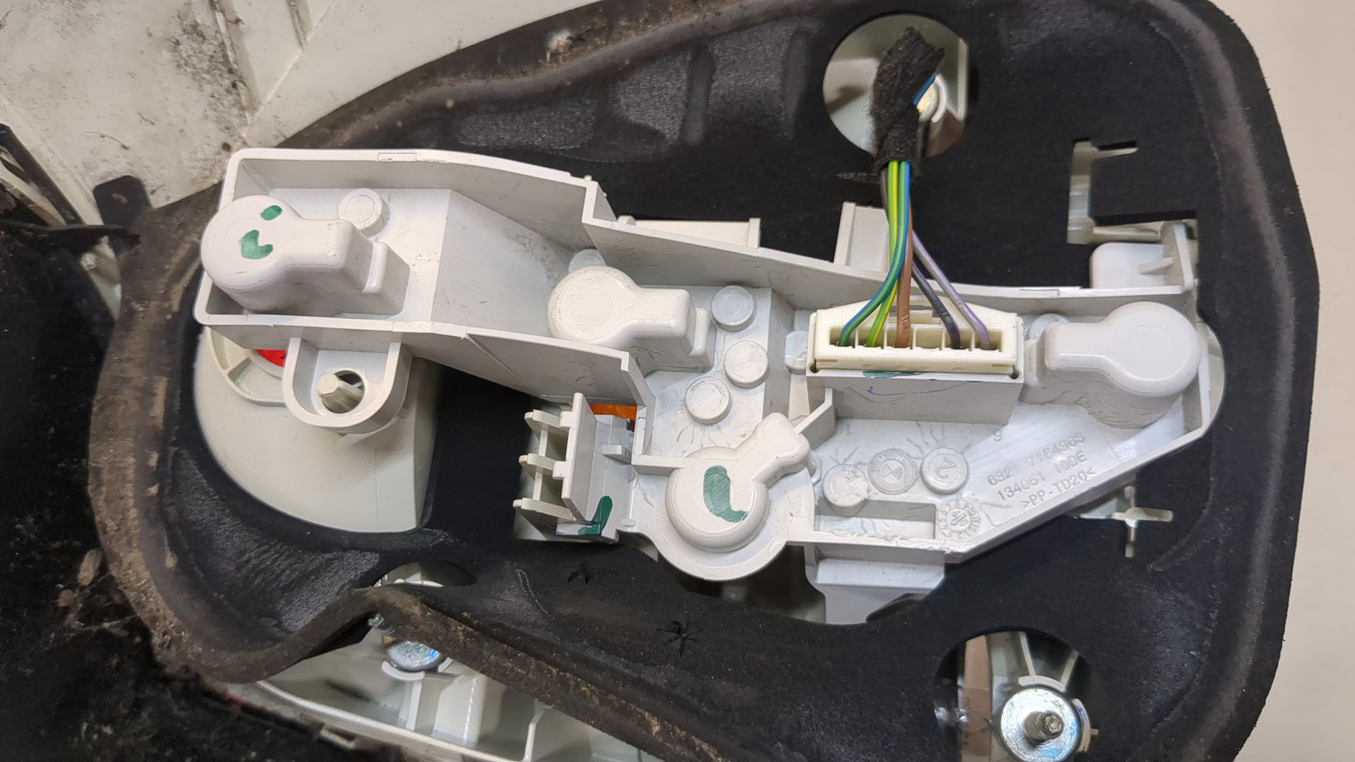 Фонарь задний левый