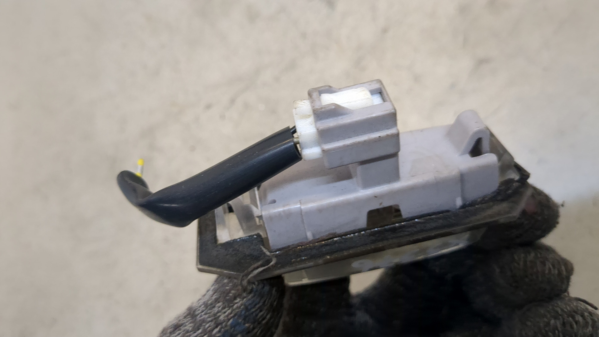 Фонарь подсветки номера