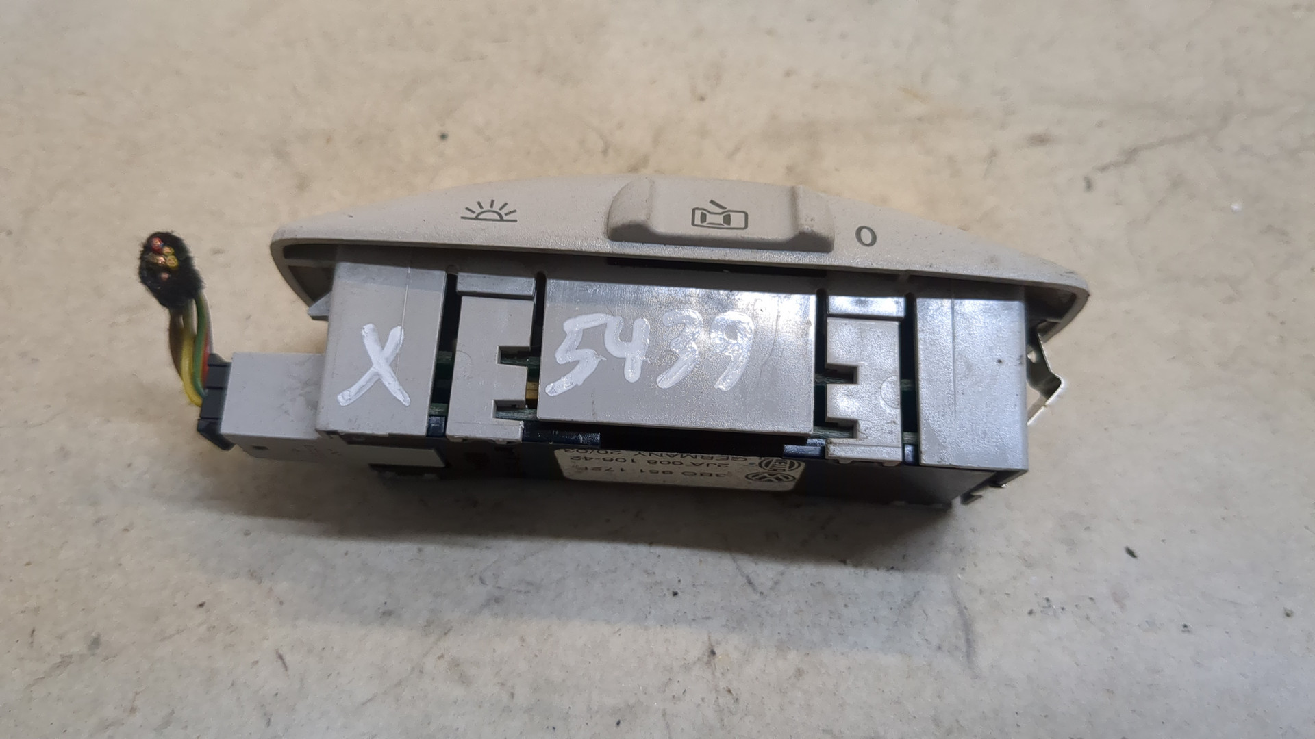 Плафон салонный