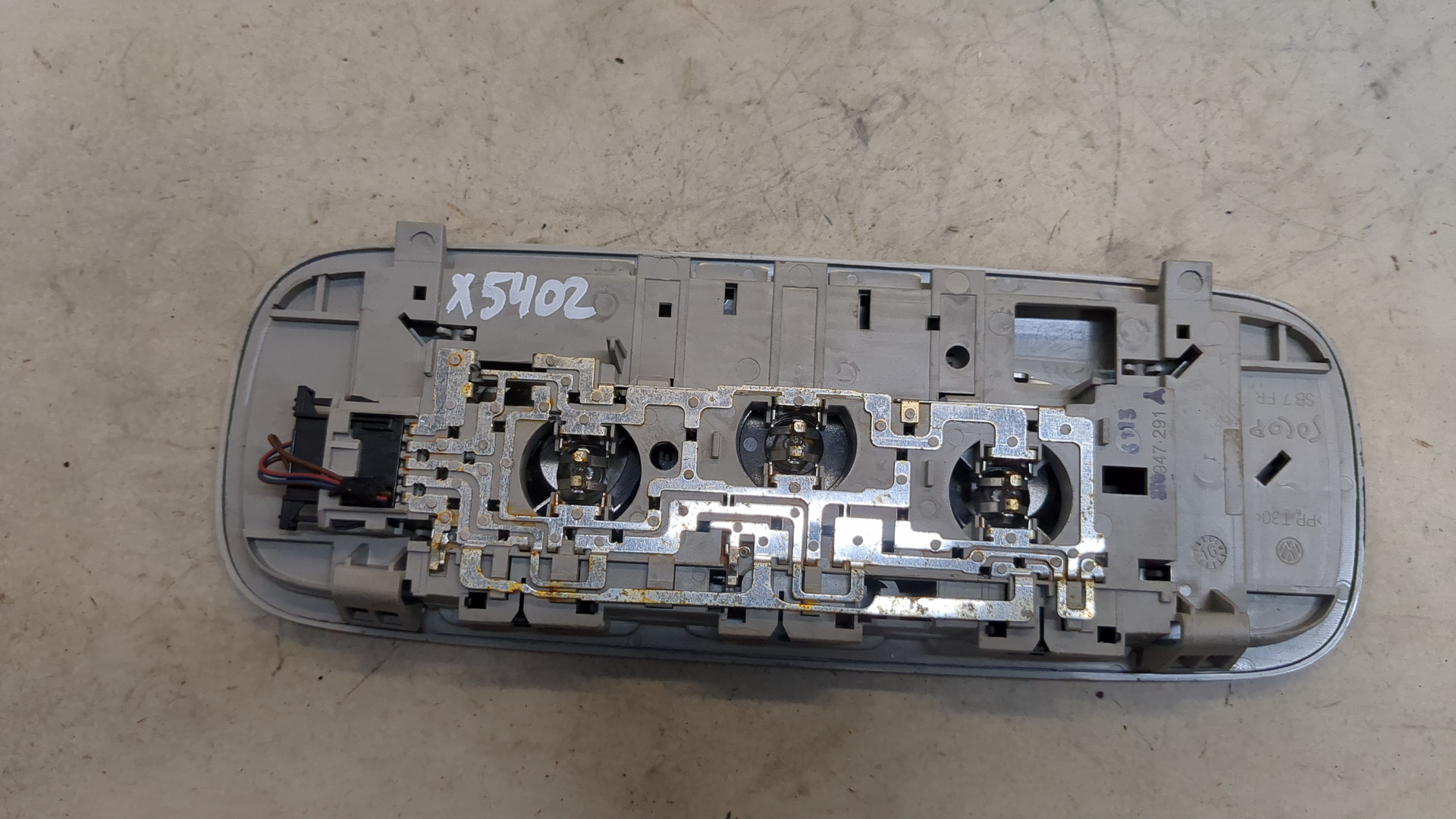 Плафон салонный