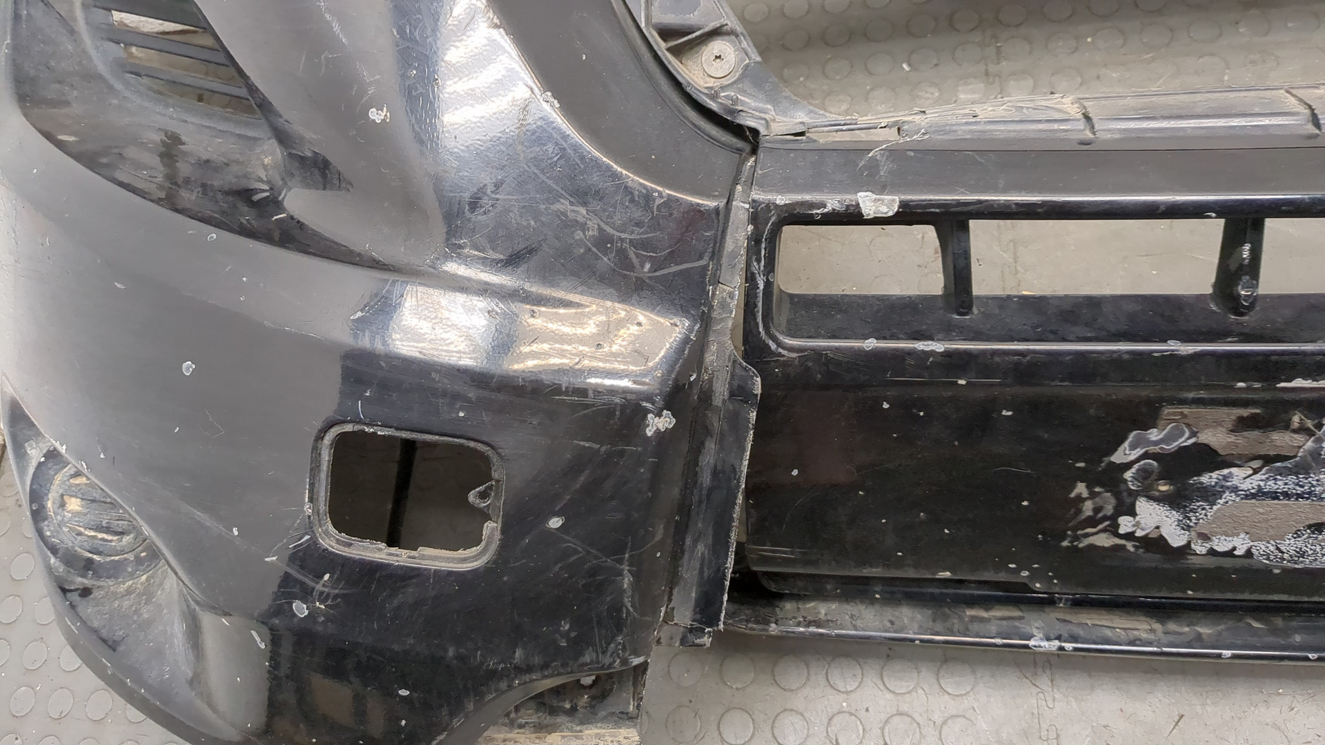 Бампер передний