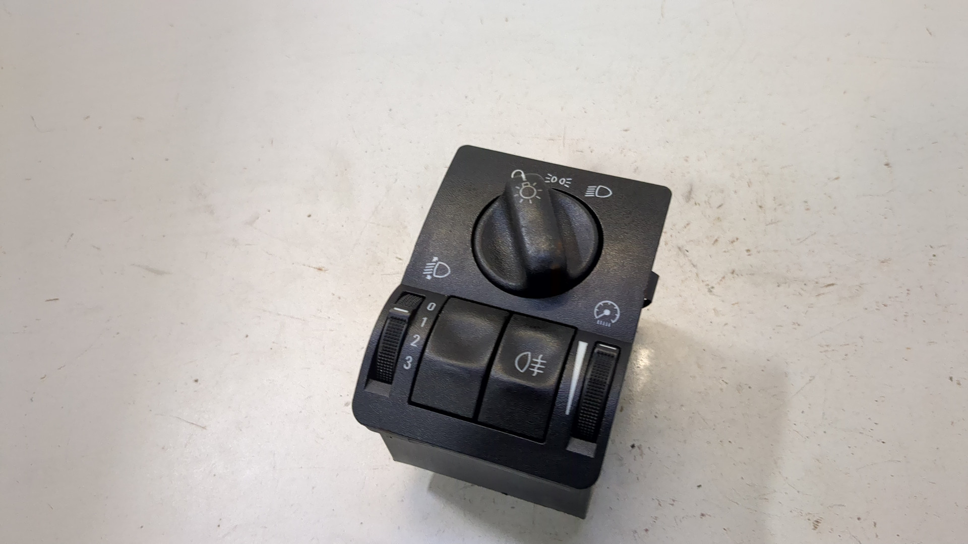 Переключатель света фар