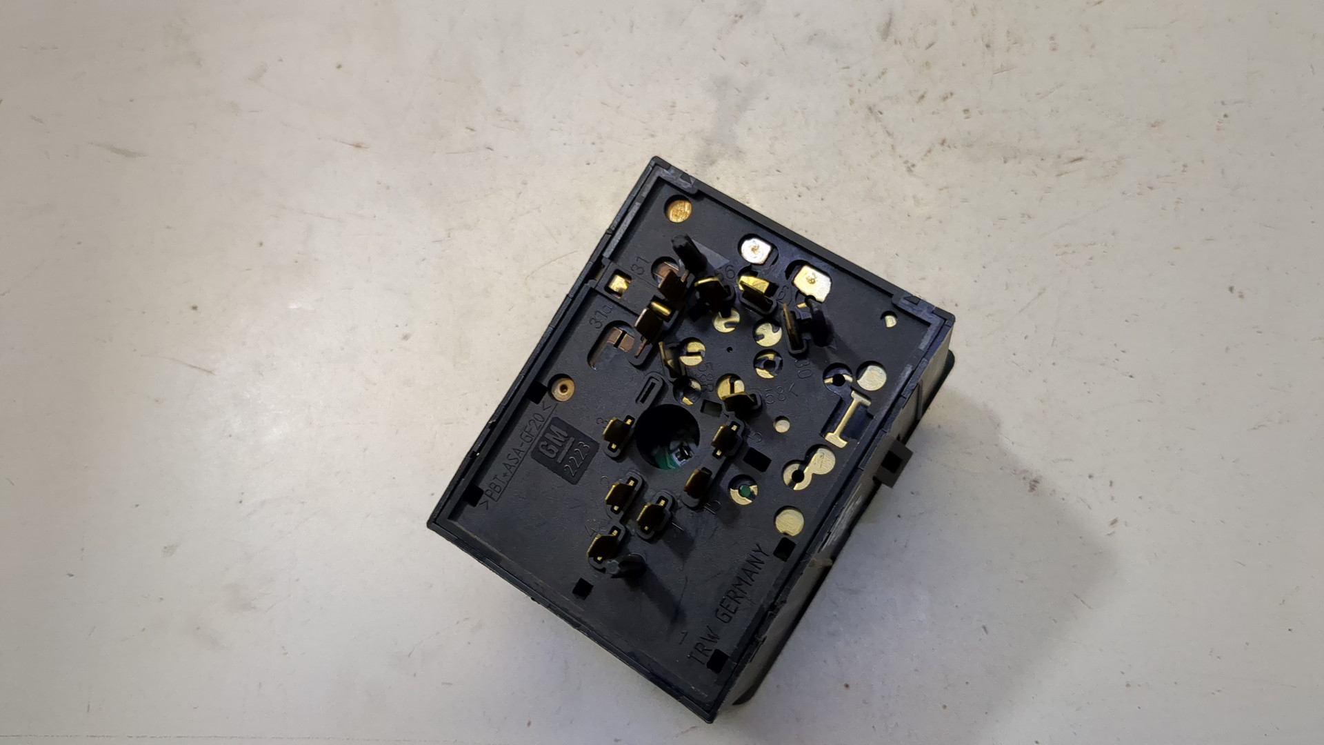 Переключатель света фар