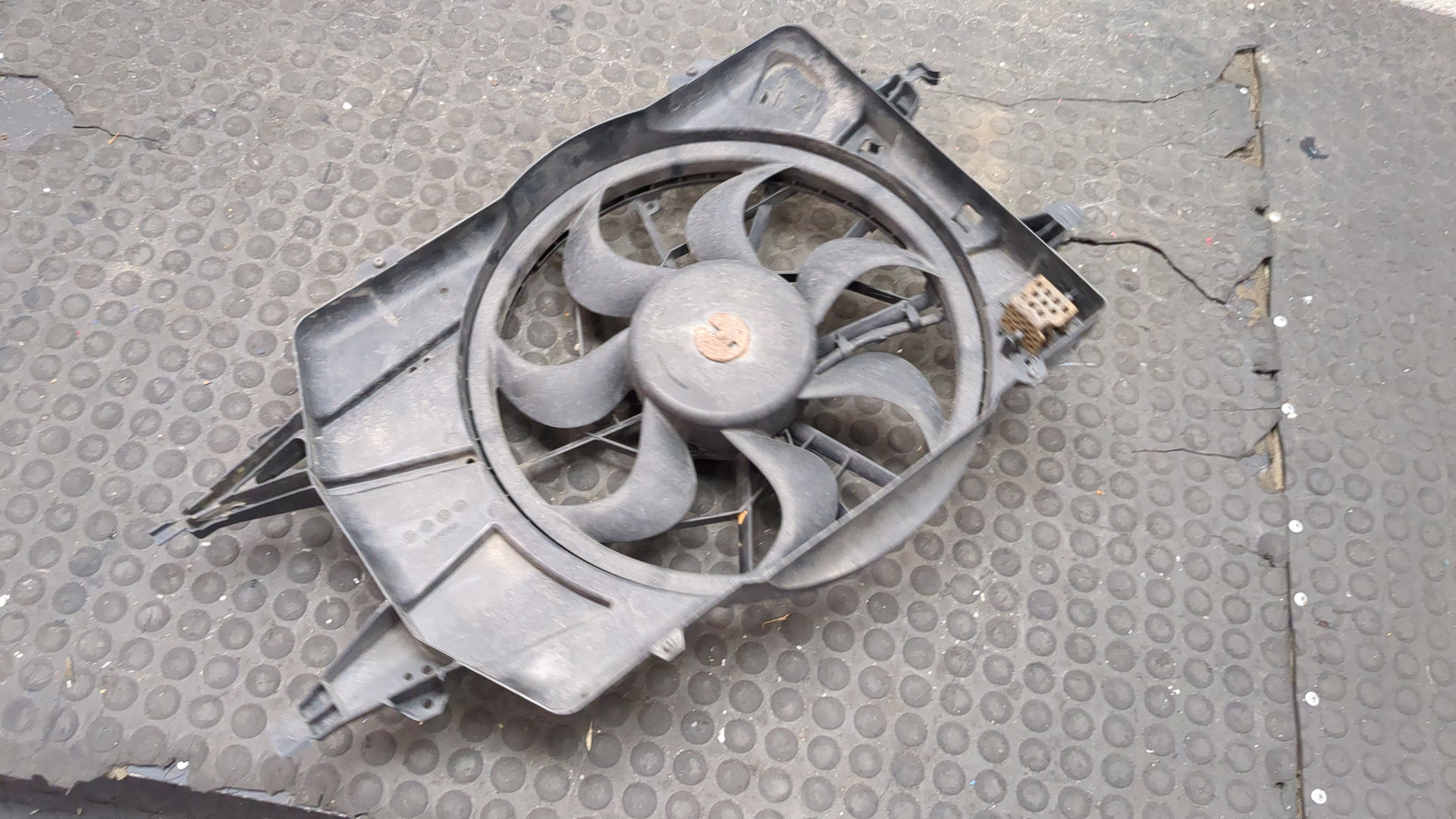 Вентилятор радиатора