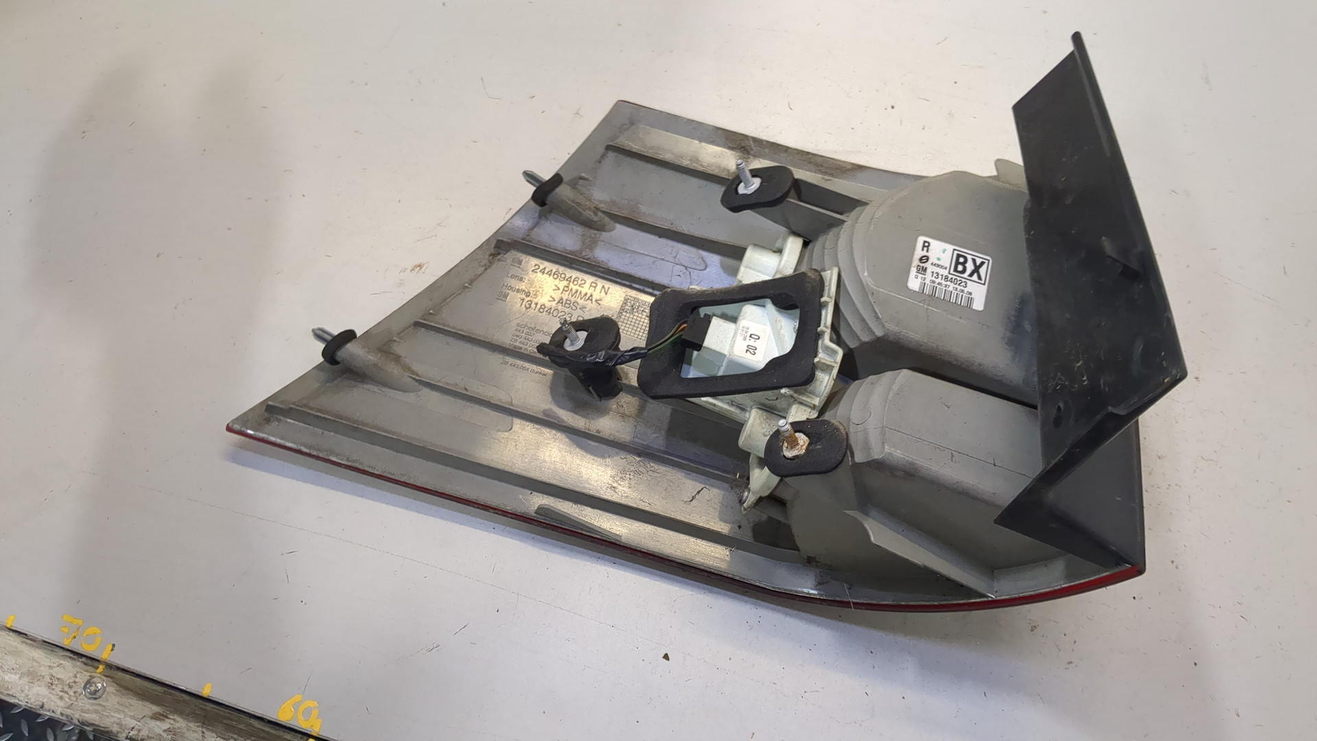 Фонарь задний правый