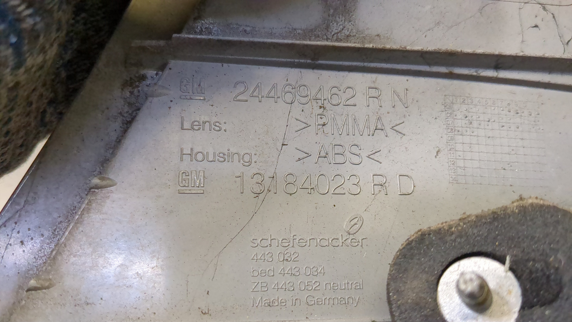 Фонарь задний правый