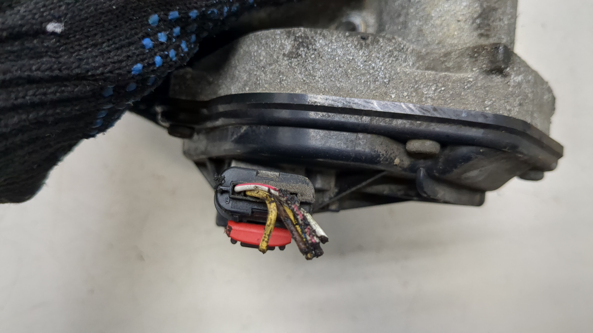 Заслонка дроссельная электрическая