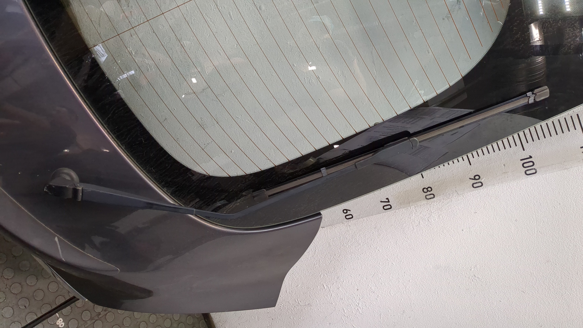 Дверь багажника