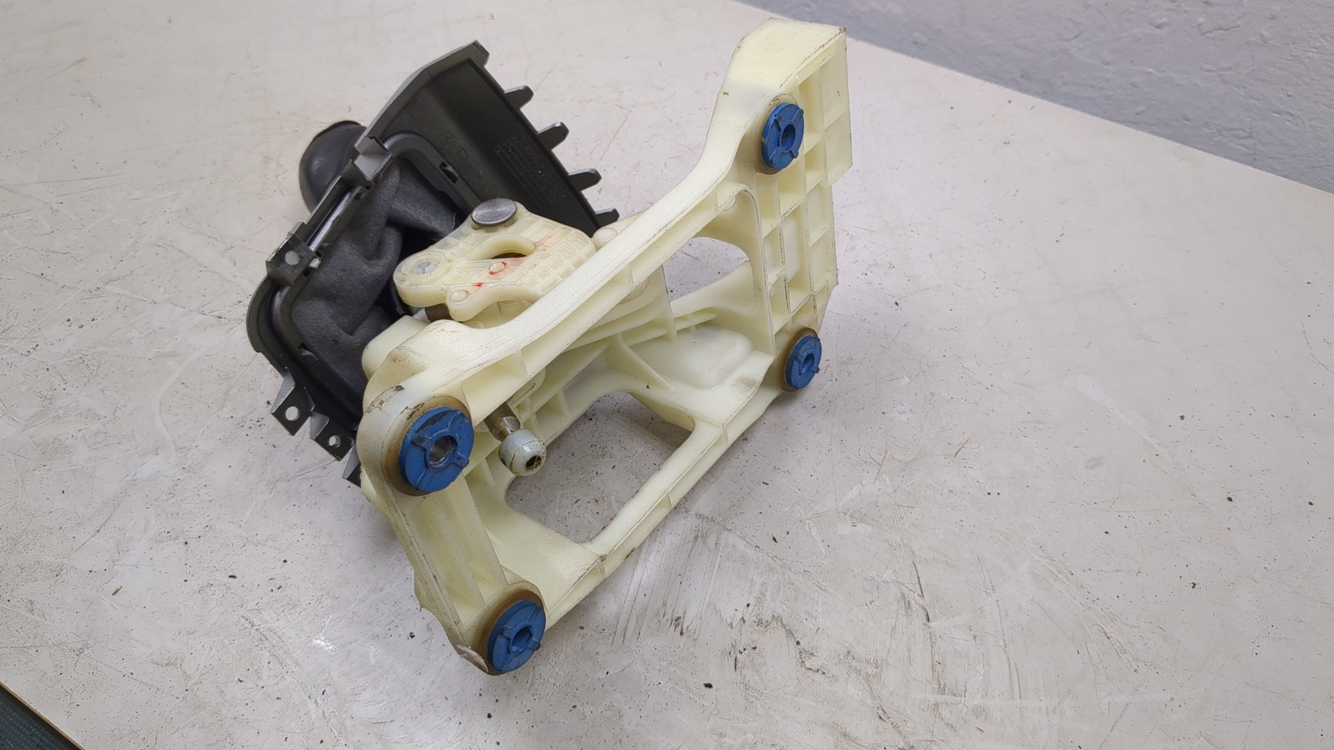 Кулиса МКПП / АКПП