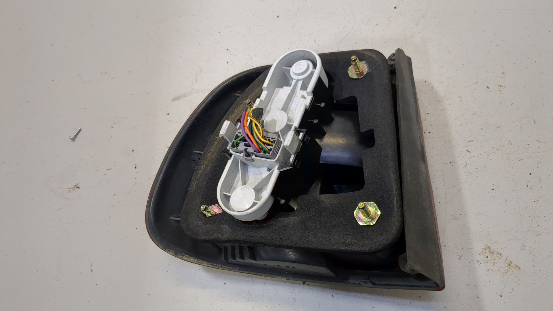 Фонарь задний правый