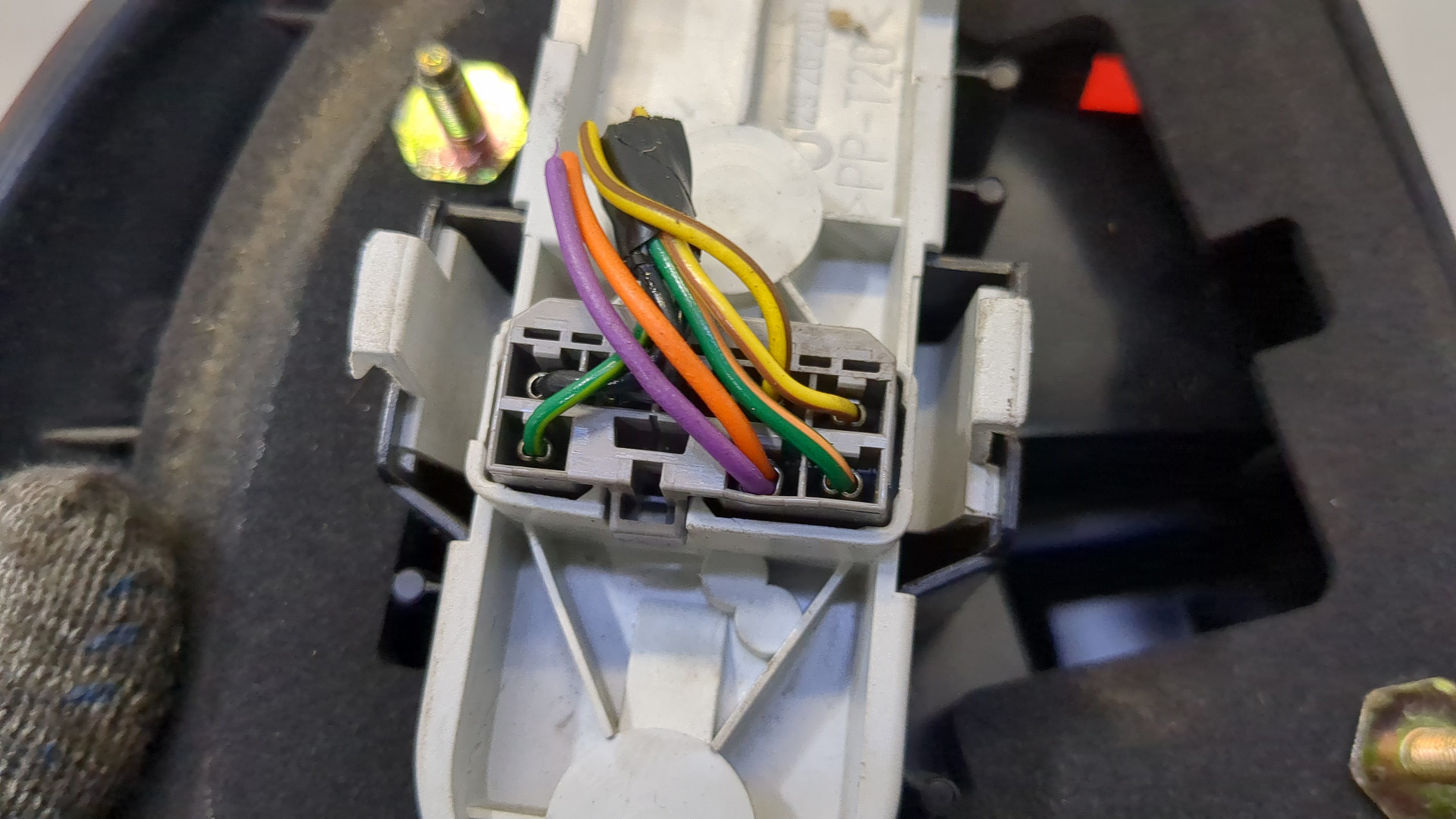 Фонарь задний правый