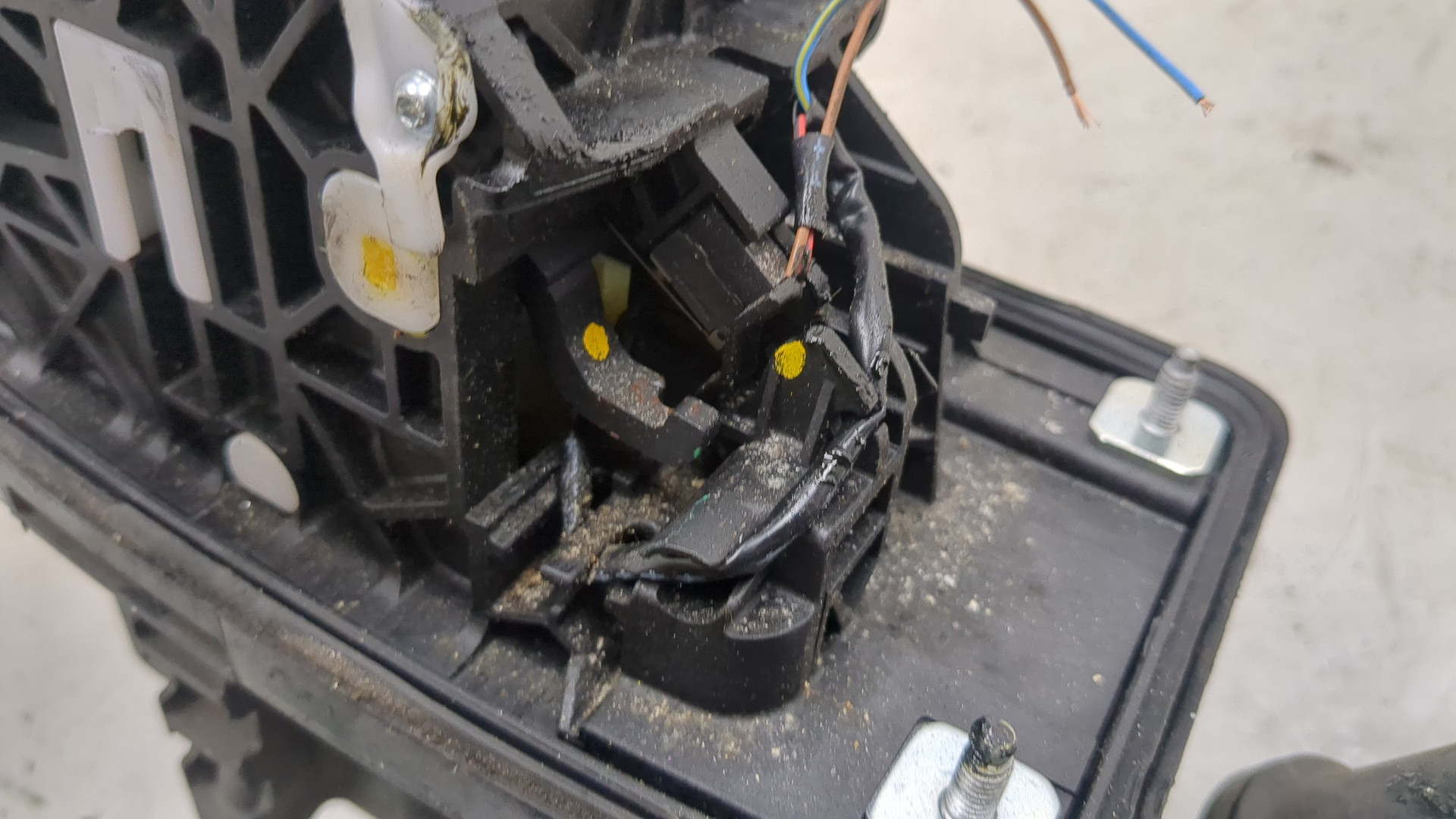 Кулиса МКПП / АКПП