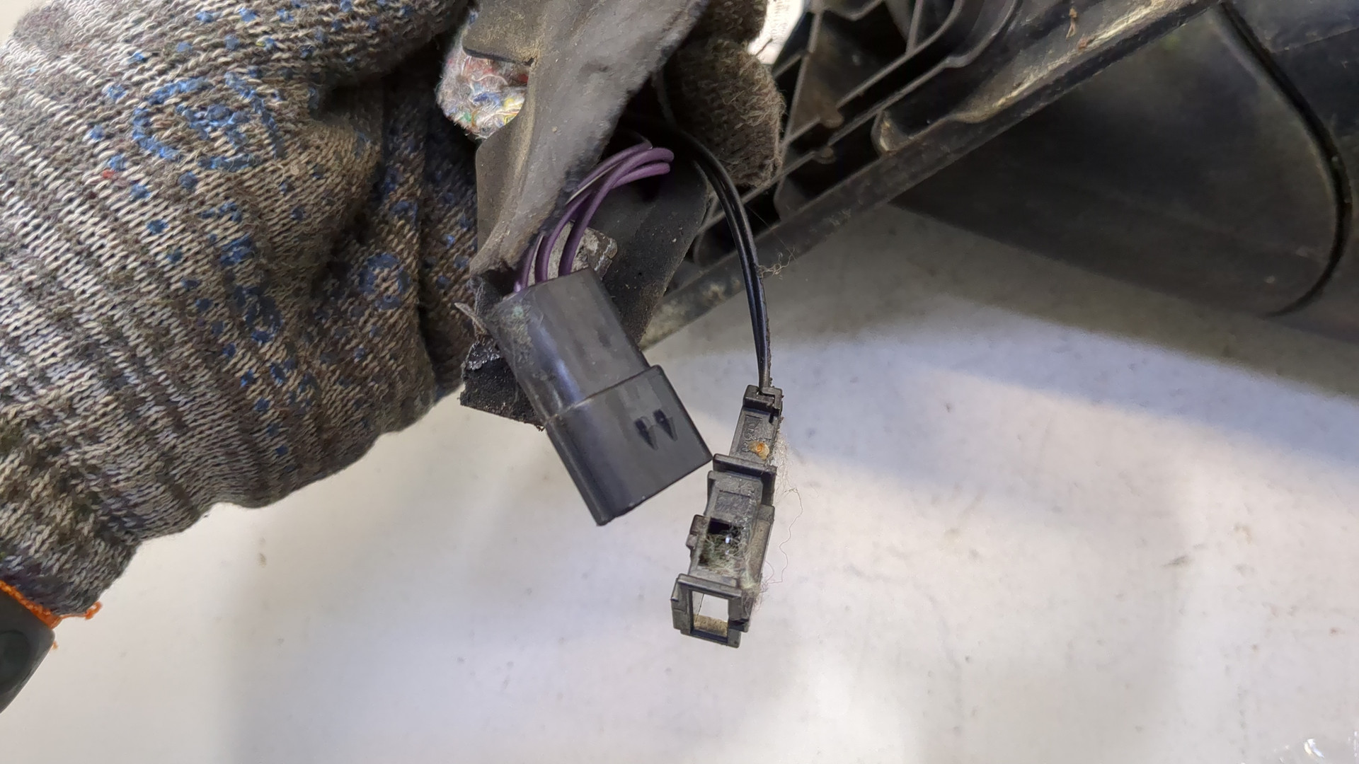 Зеркало правое электрическое