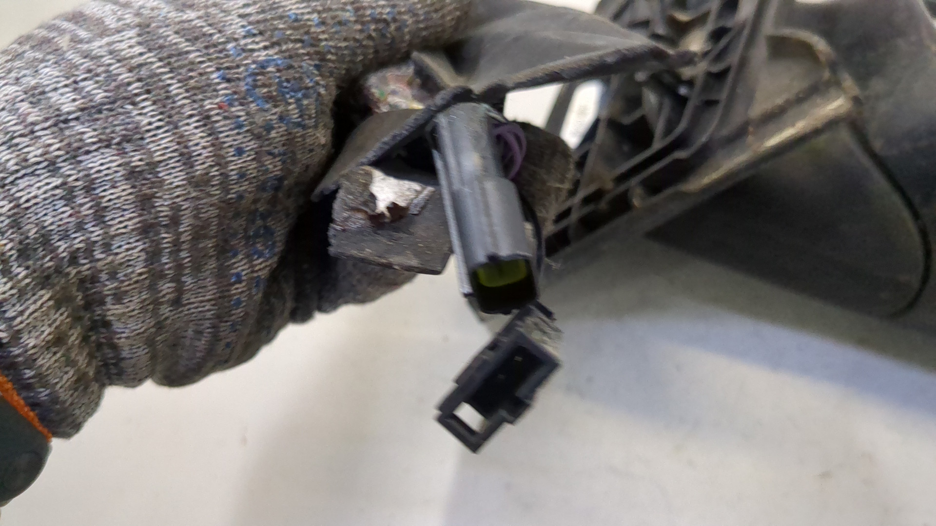 Зеркало правое электрическое