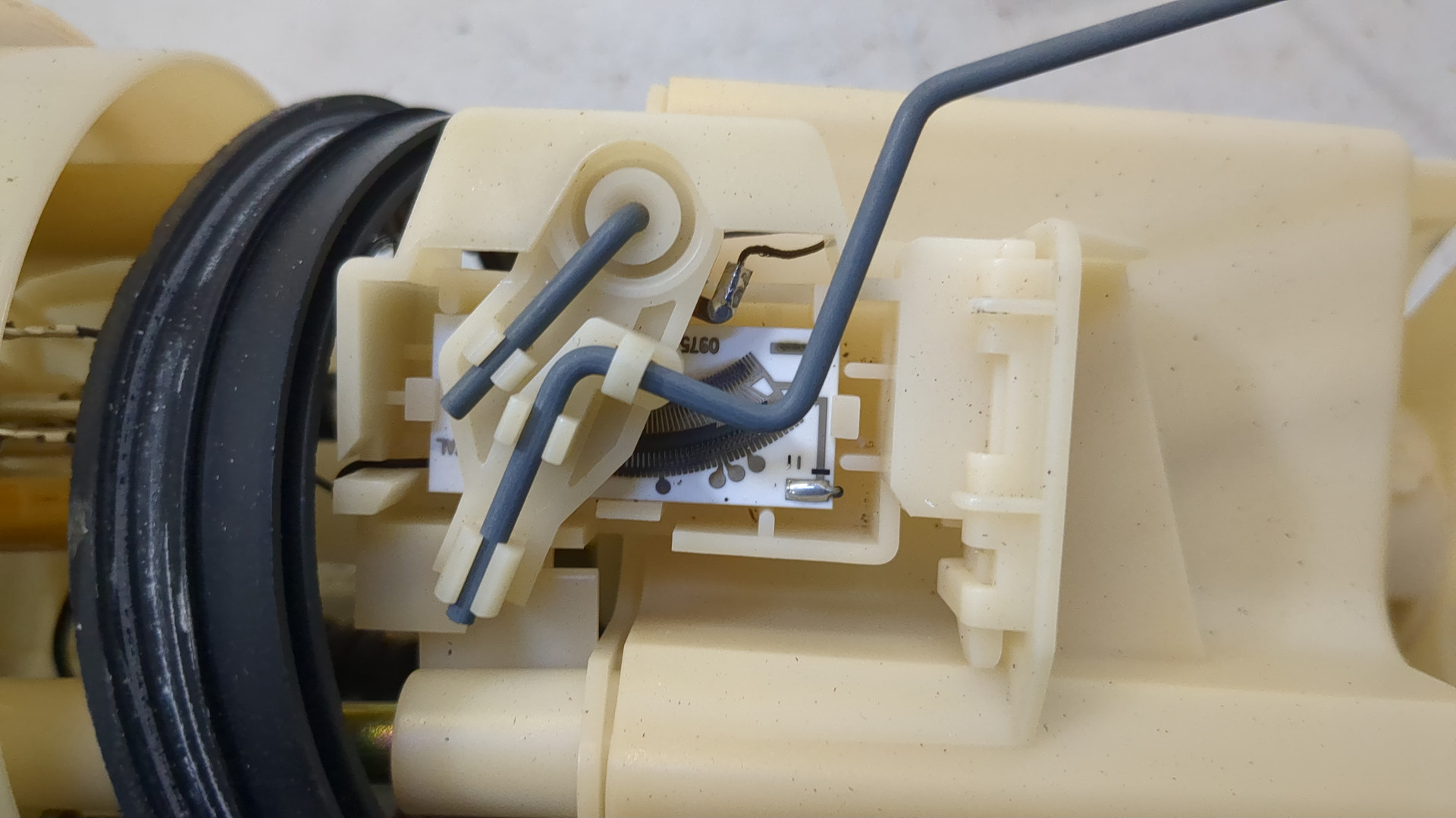 Насос топливный электрический