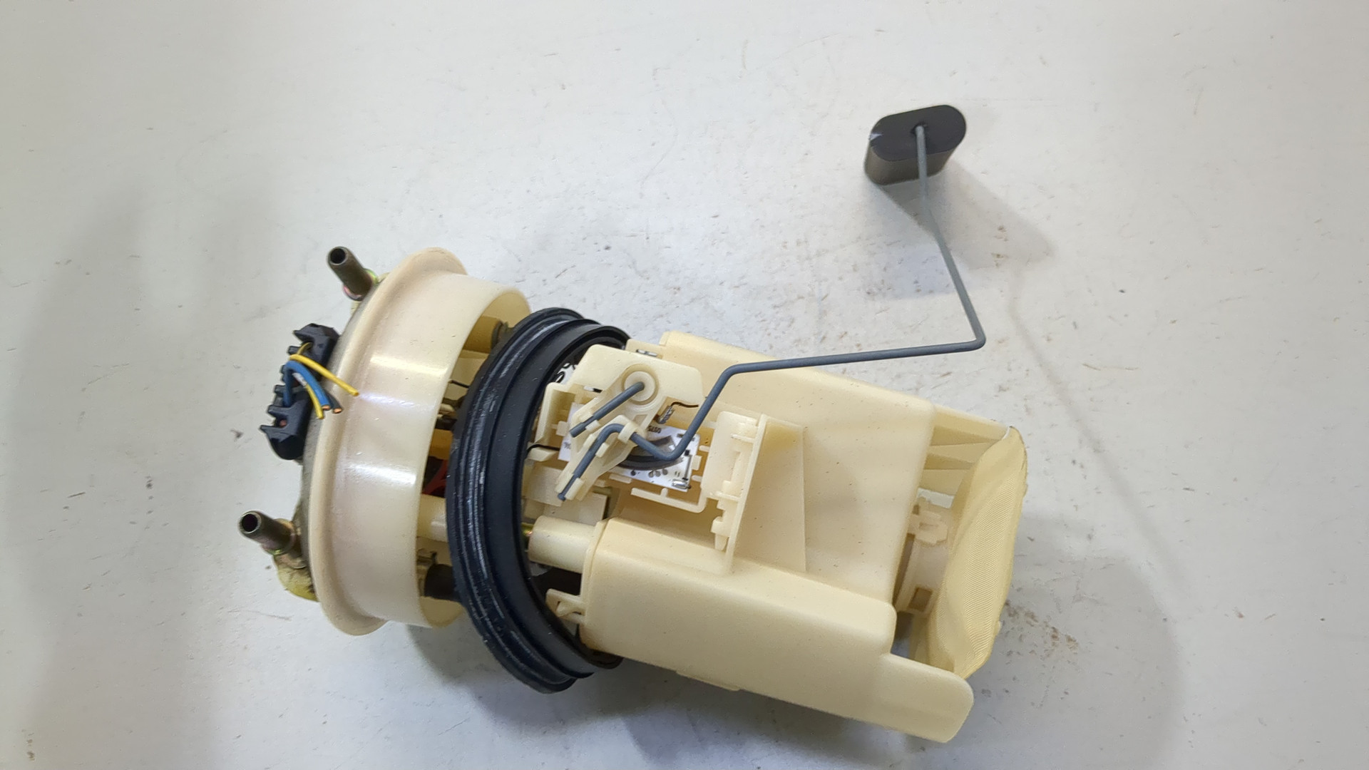 Насос топливный электрический