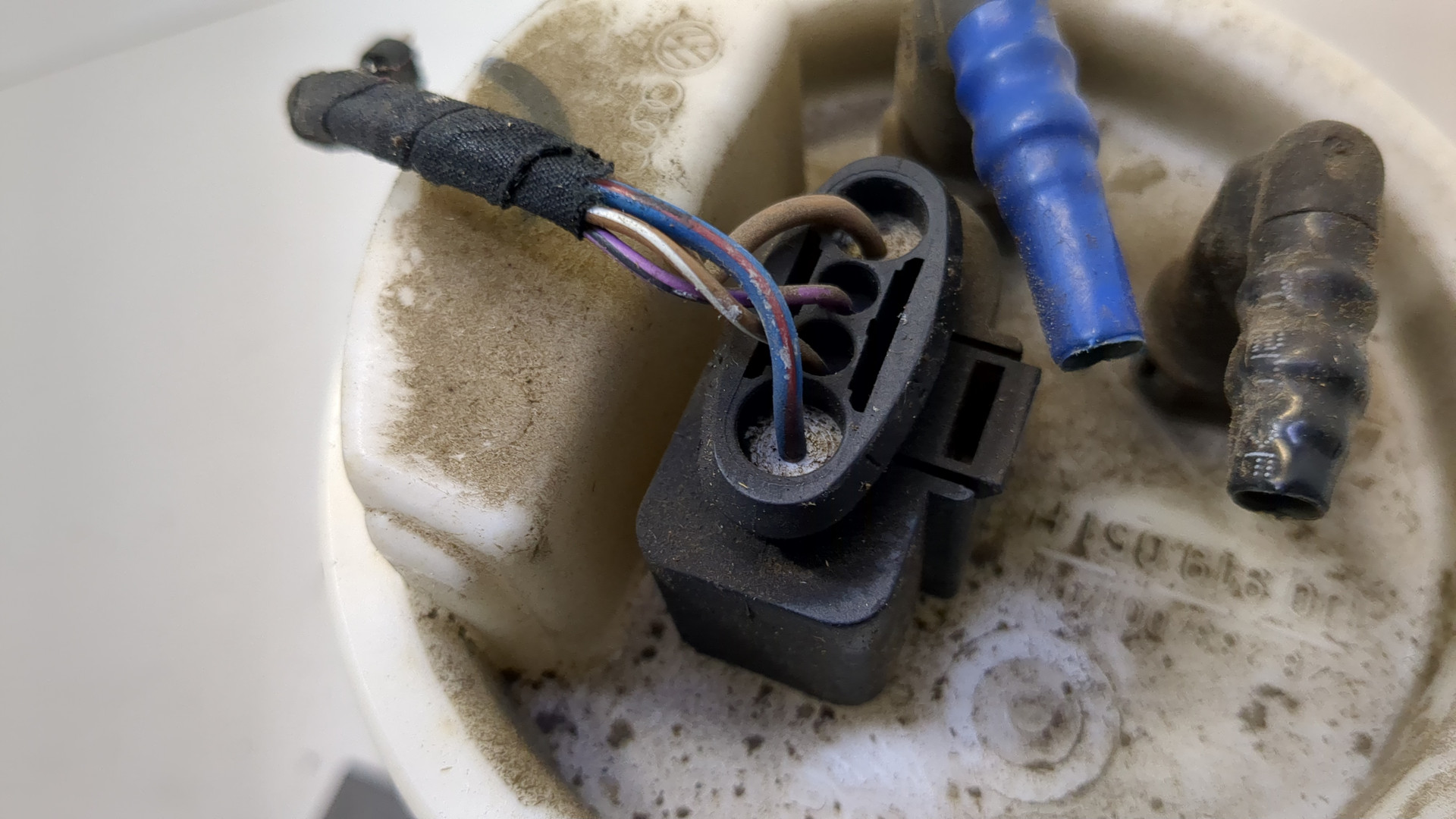 Насос топливный электрический