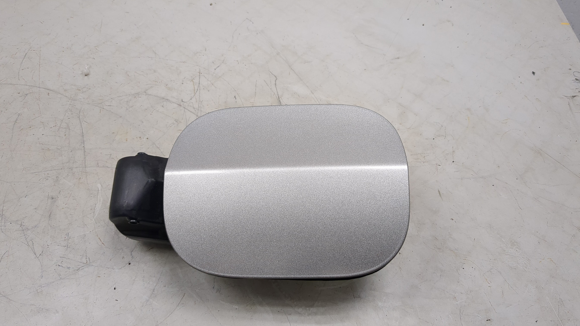 Лючок бензобака