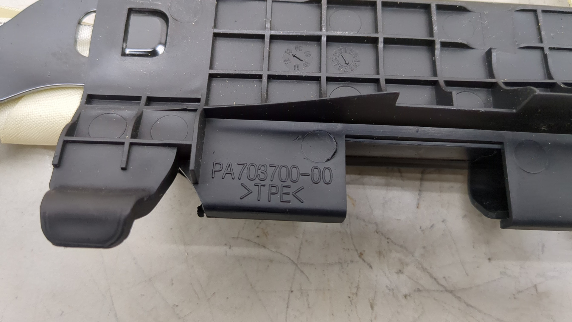 Подушка безопасности боковая (шторка)