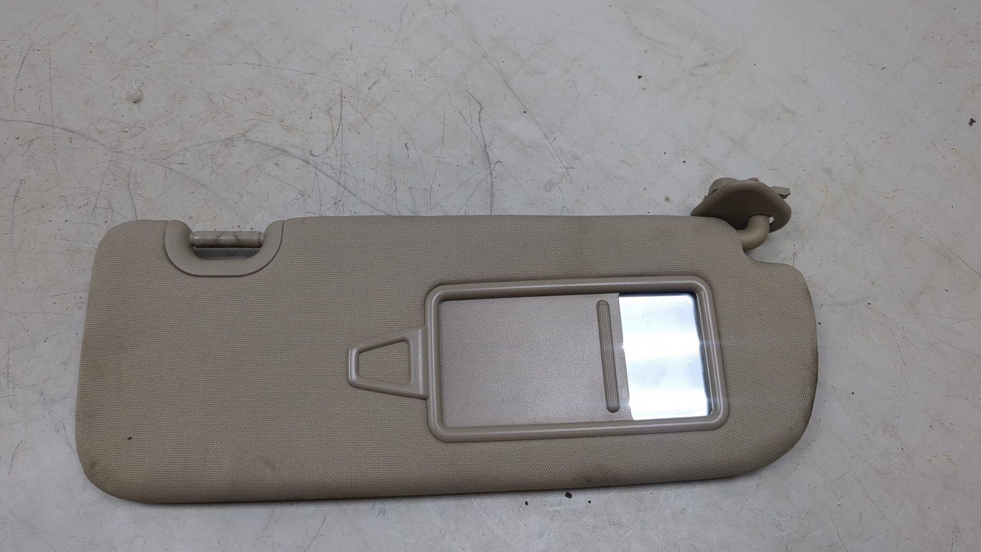 Козырек солнцезащитный