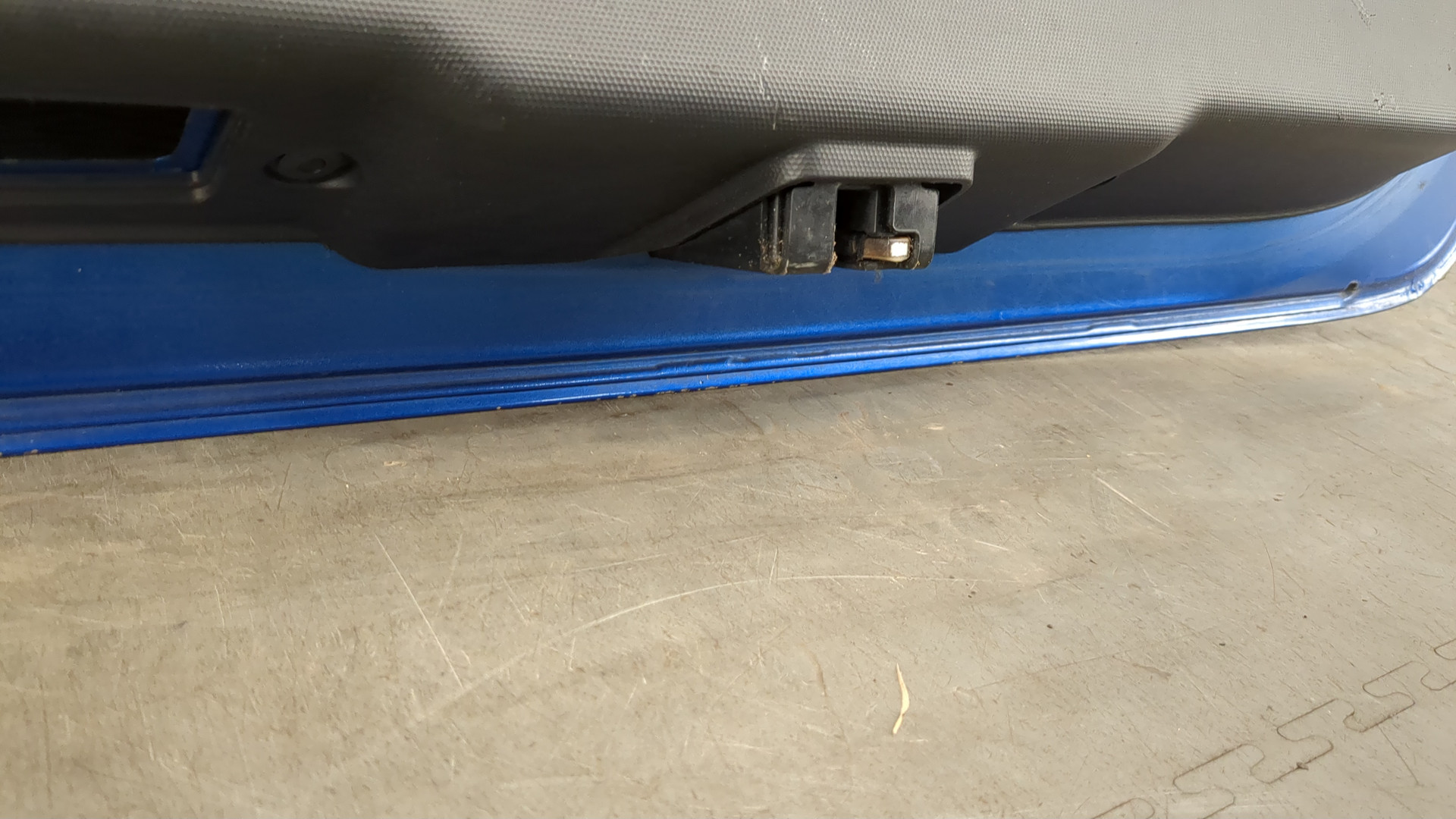 Дверь багажника