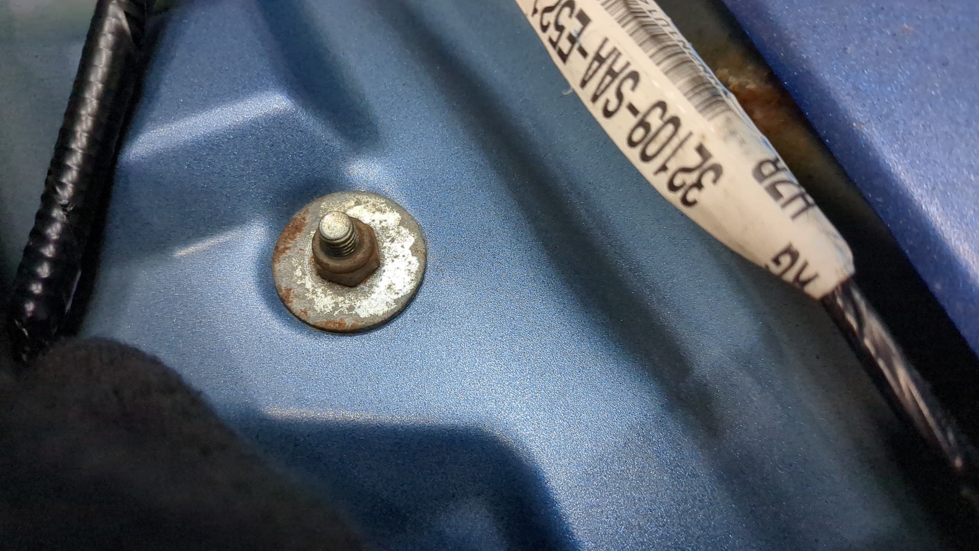 Дверь багажника