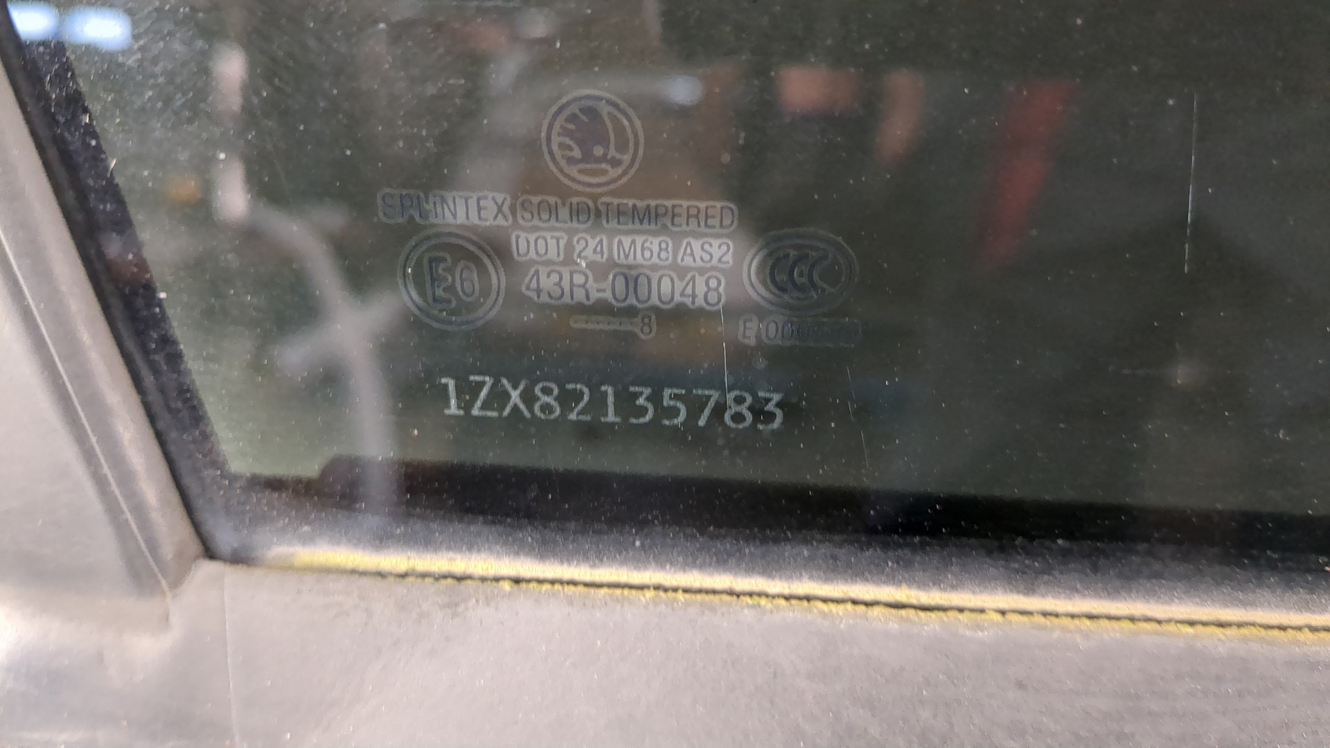 Дверь задняя правая