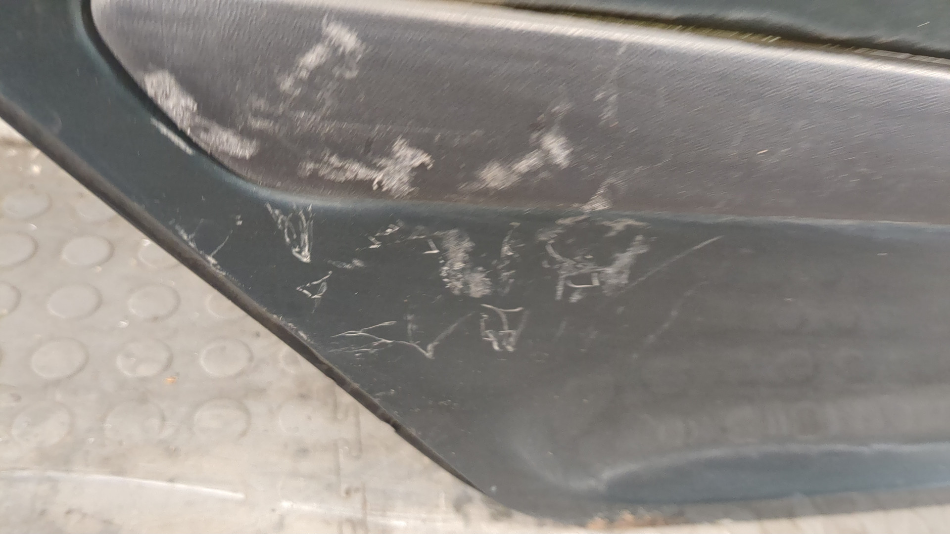 Дверь задняя правая