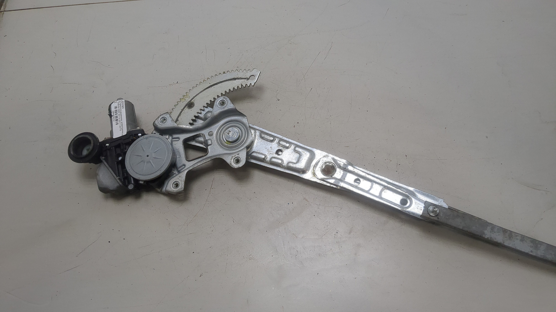 Стеклоподъемник электр. задний правый