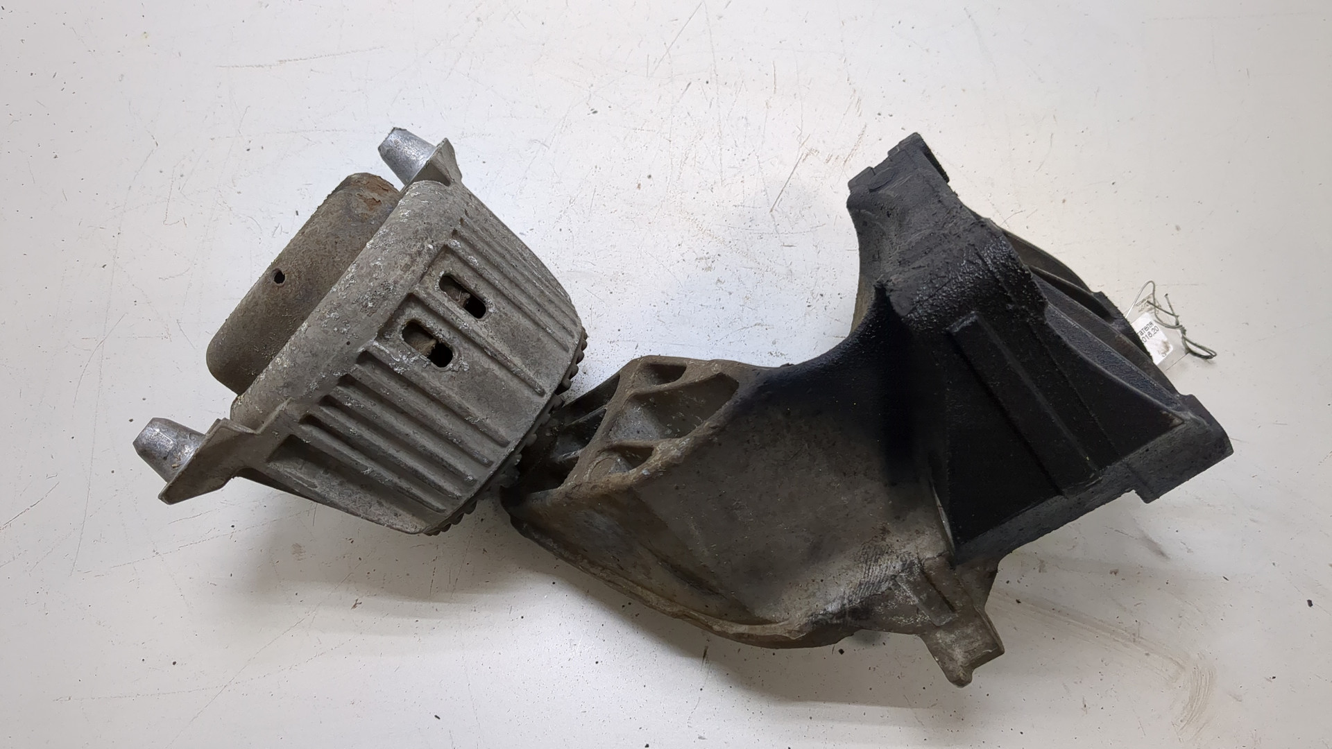 Опора двигателя