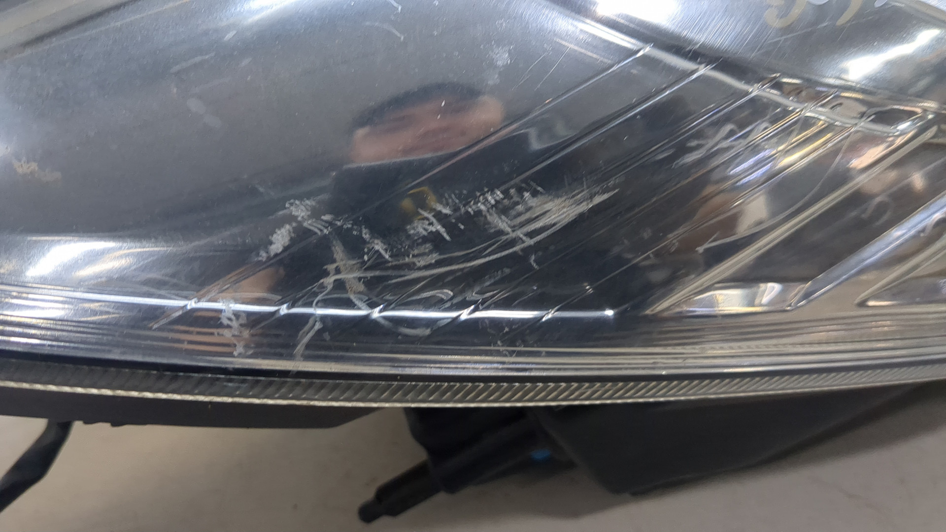 Фара правая