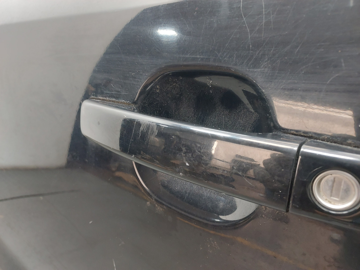 Дверь передняя левая