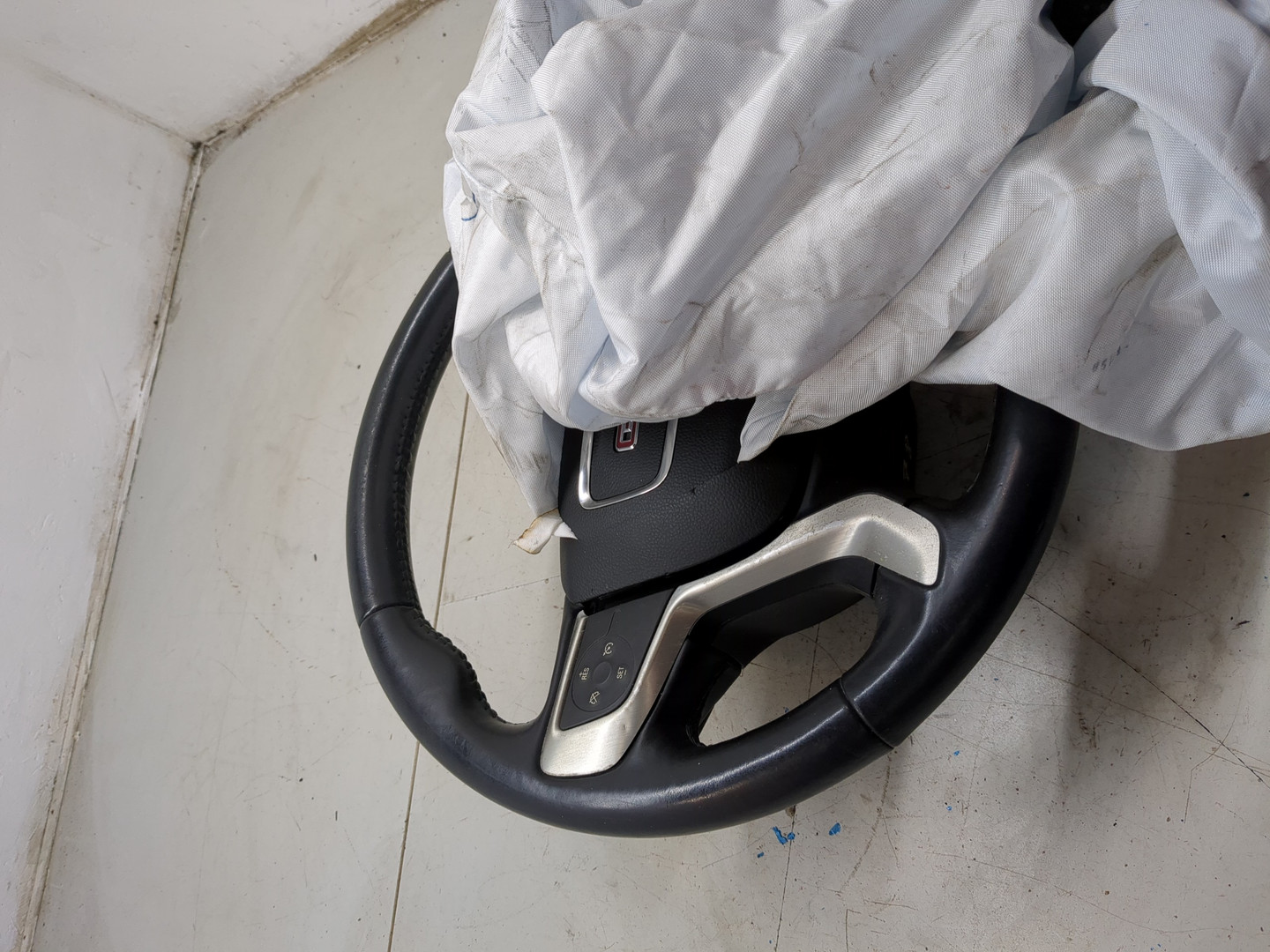 Рулевое колесо (руль)