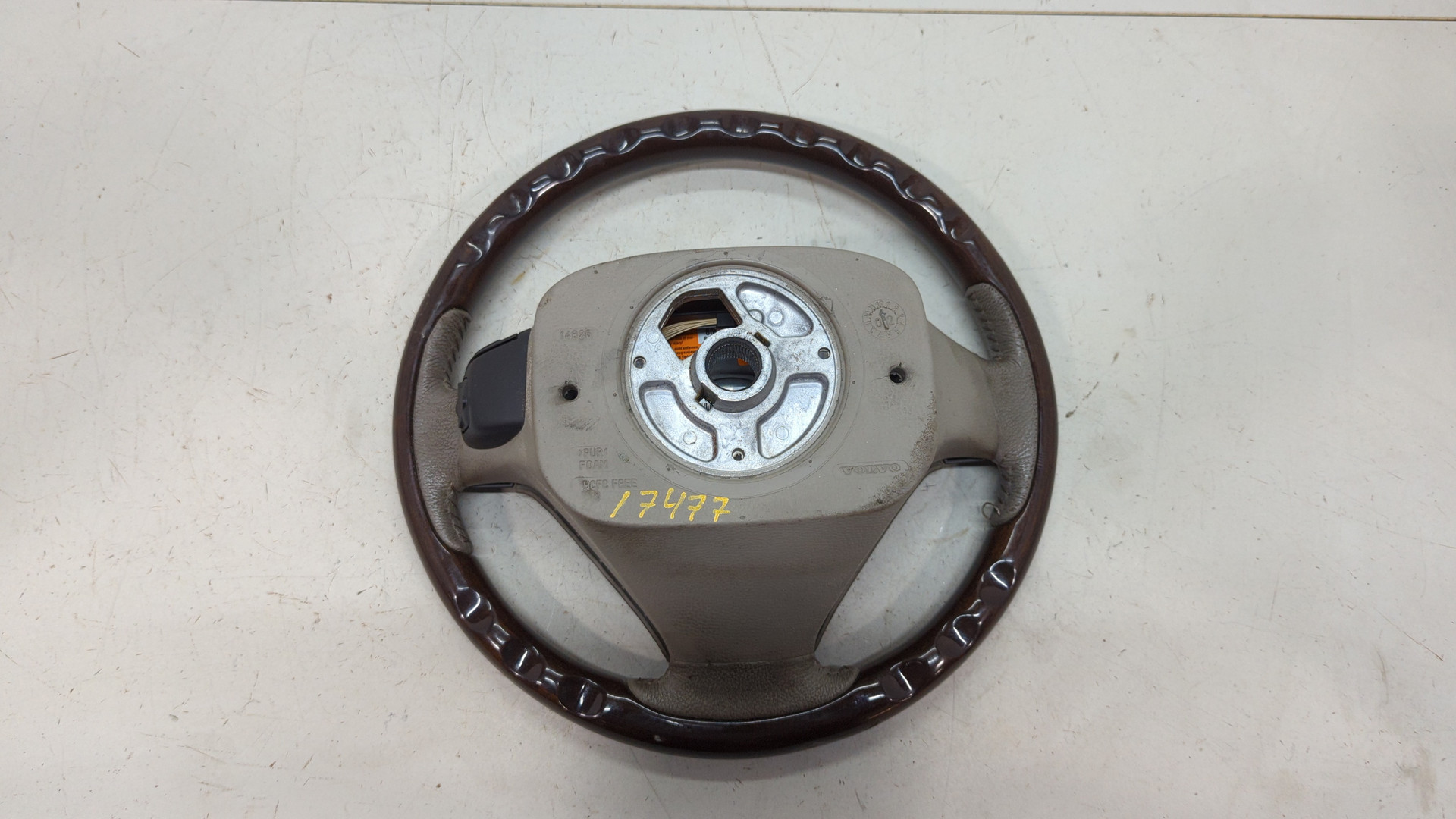 Рулевое колесо (руль)