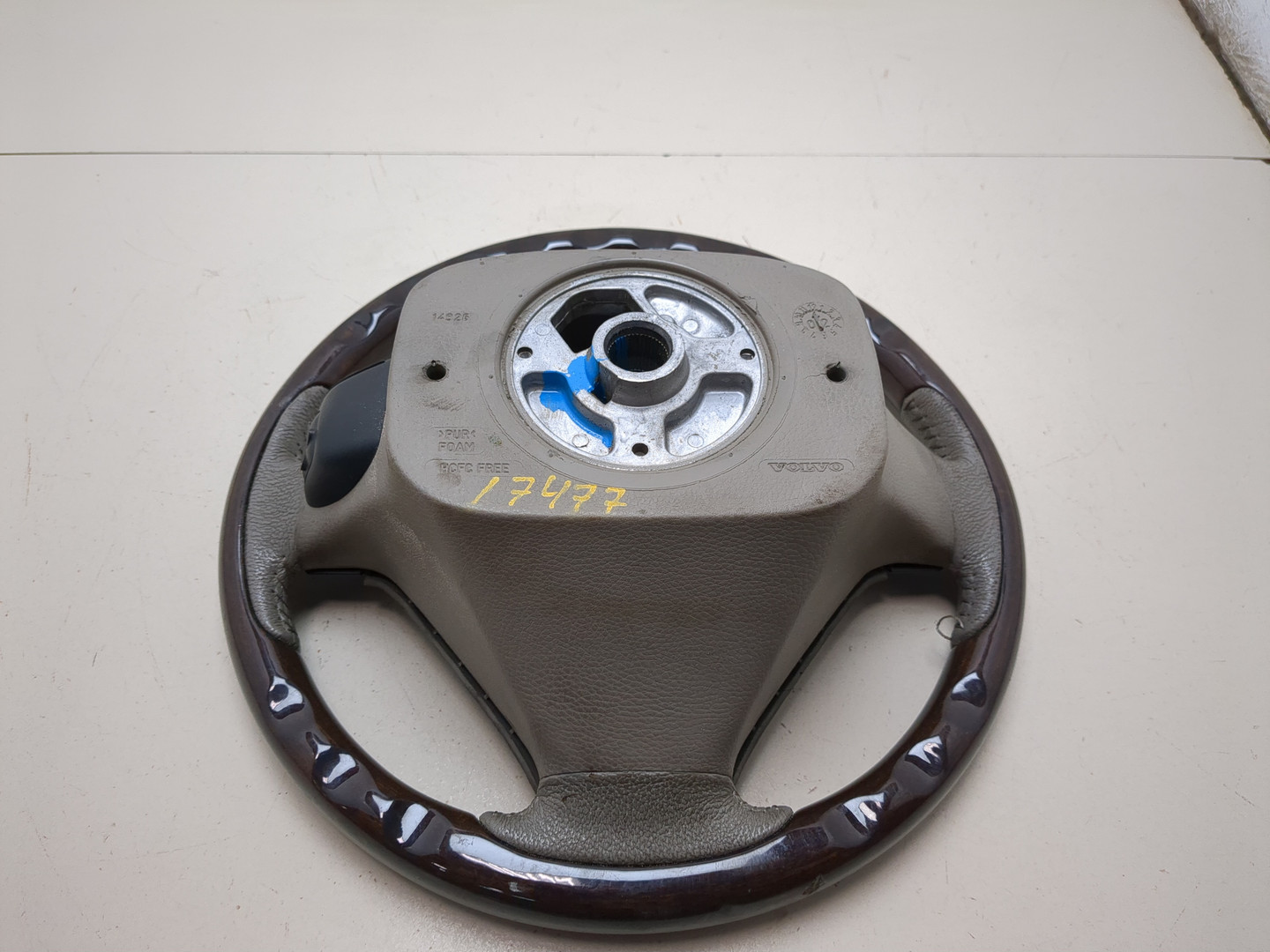 Рулевое колесо (руль)