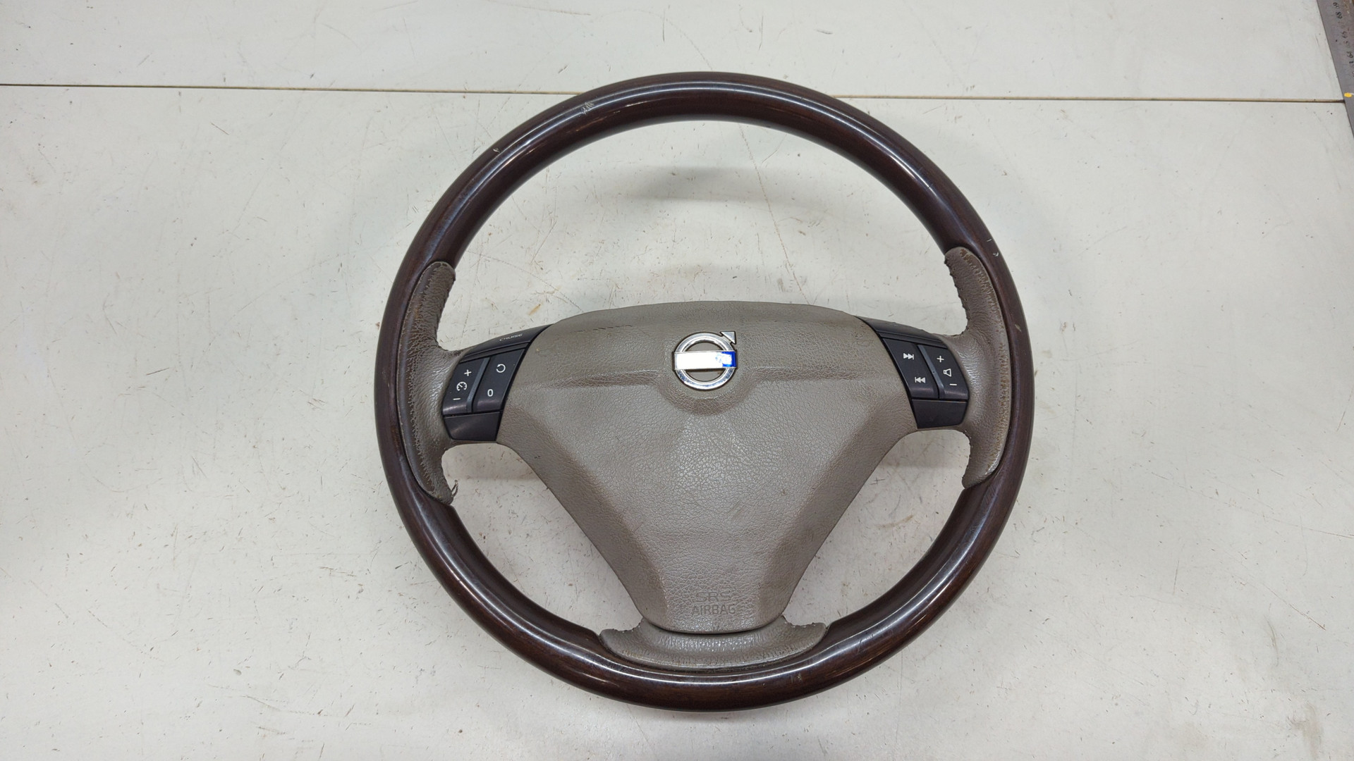 Рулевое колесо (руль)