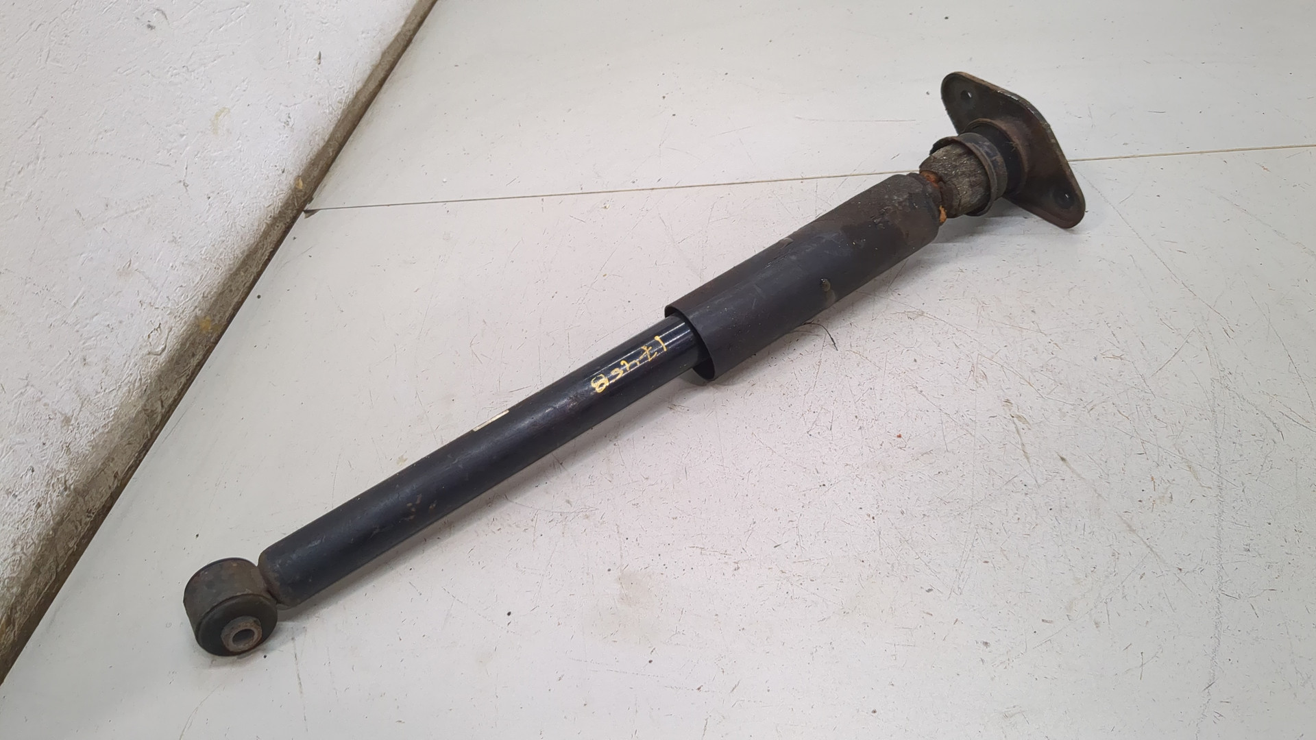 Амортизатор задний (стойка)