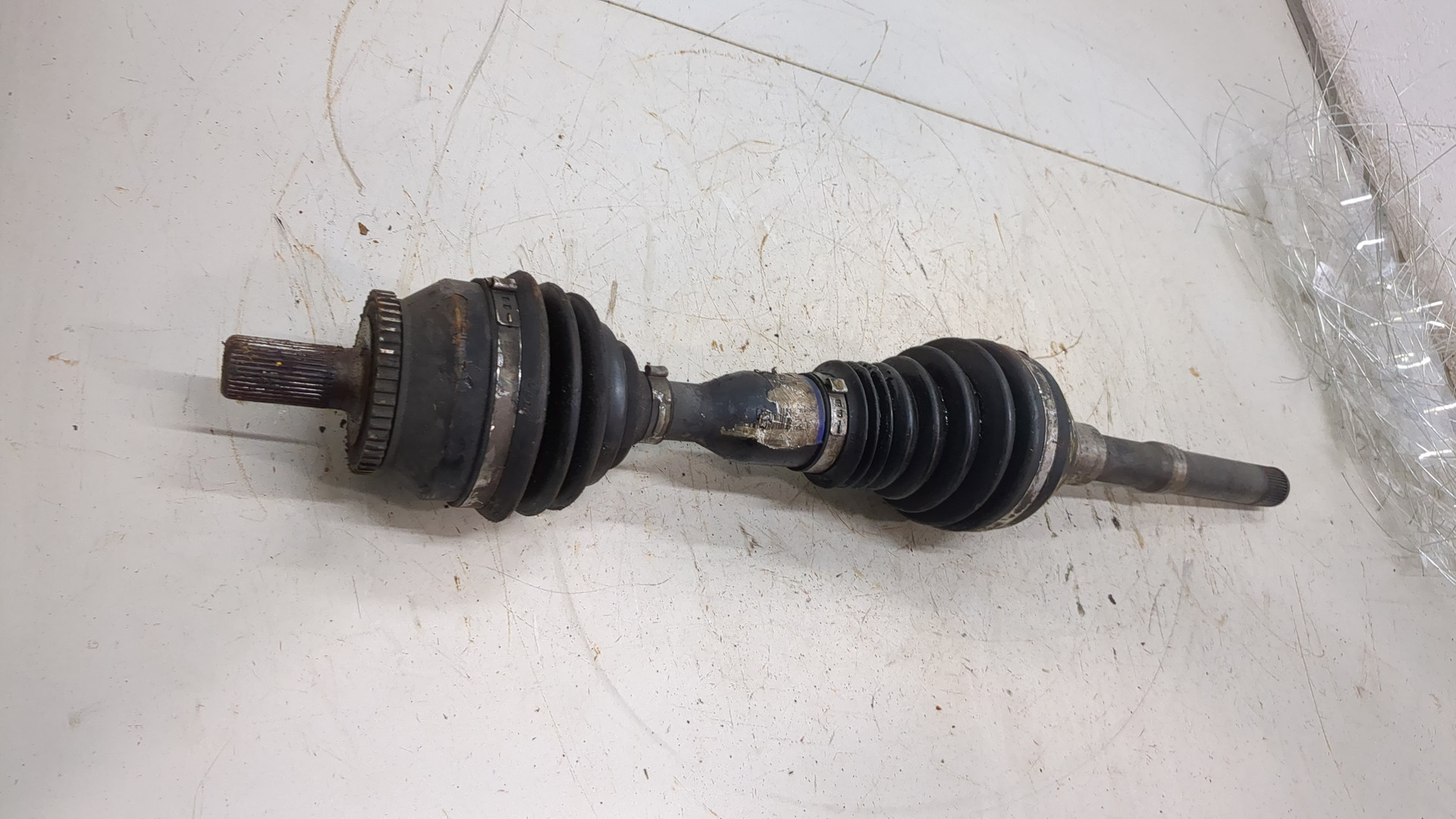 Полуось передняя правая