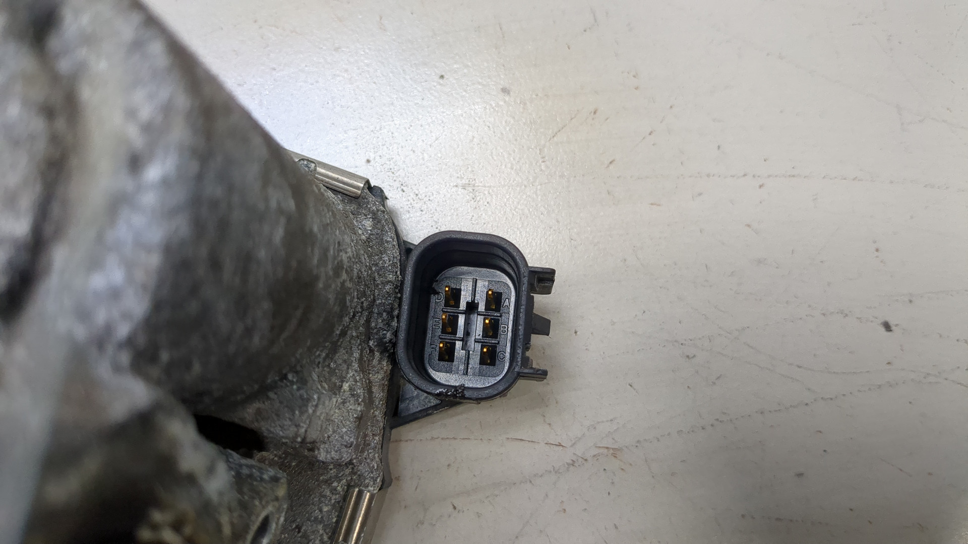 Заслонка дроссельная электрическая