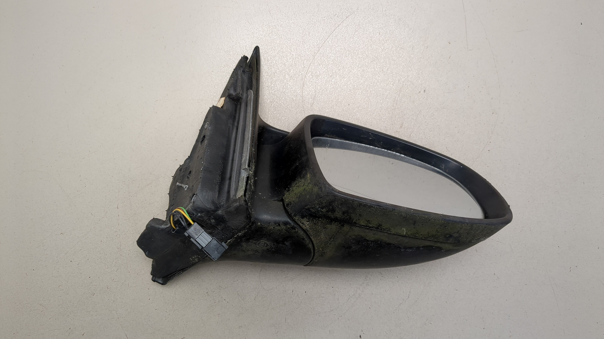 Зеркало правое электрическое