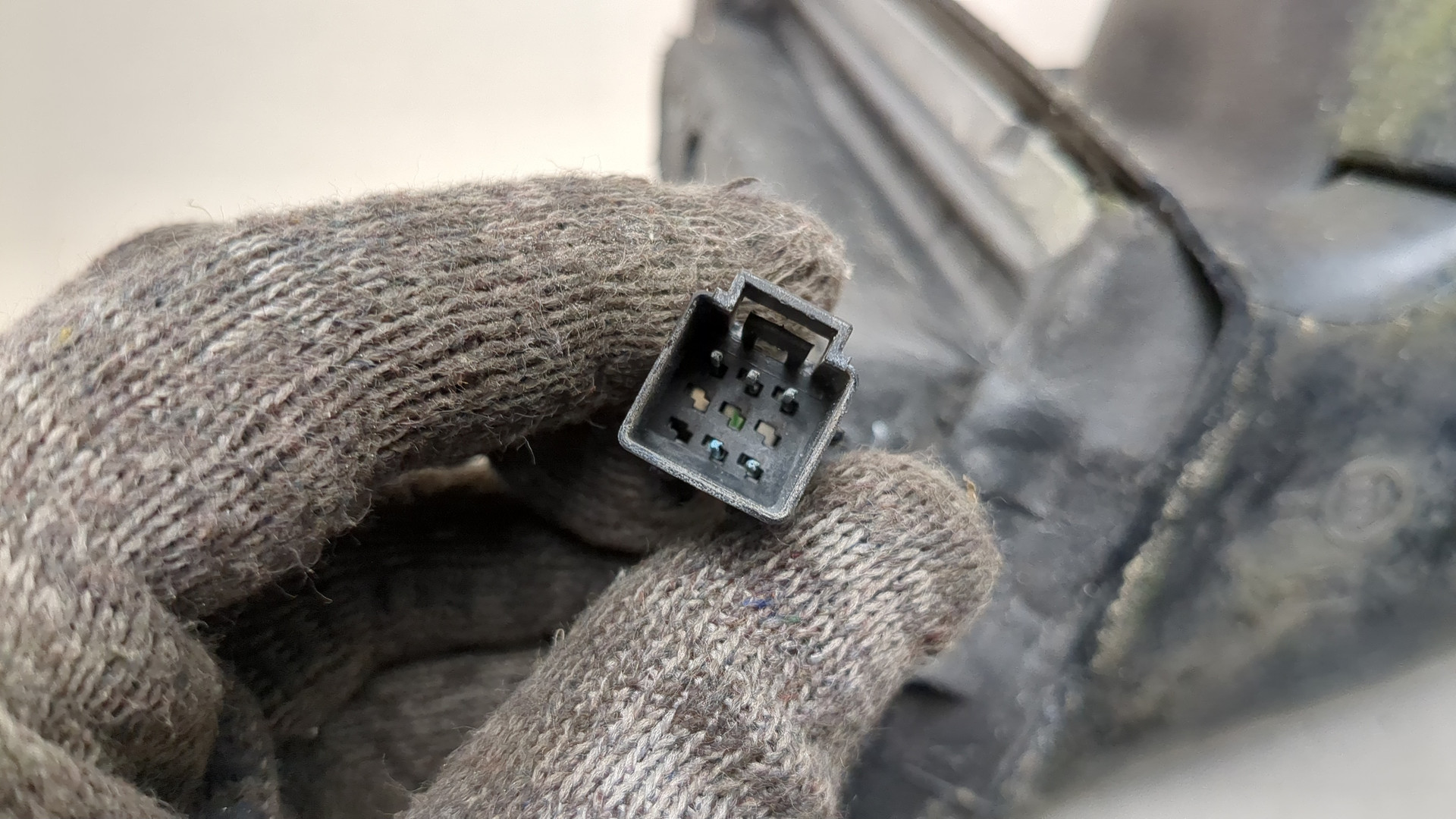 Зеркало правое электрическое