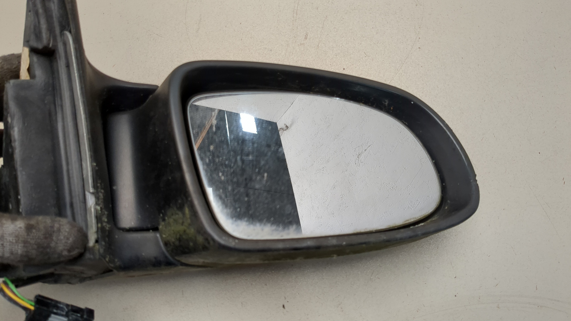 Зеркало правое электрическое