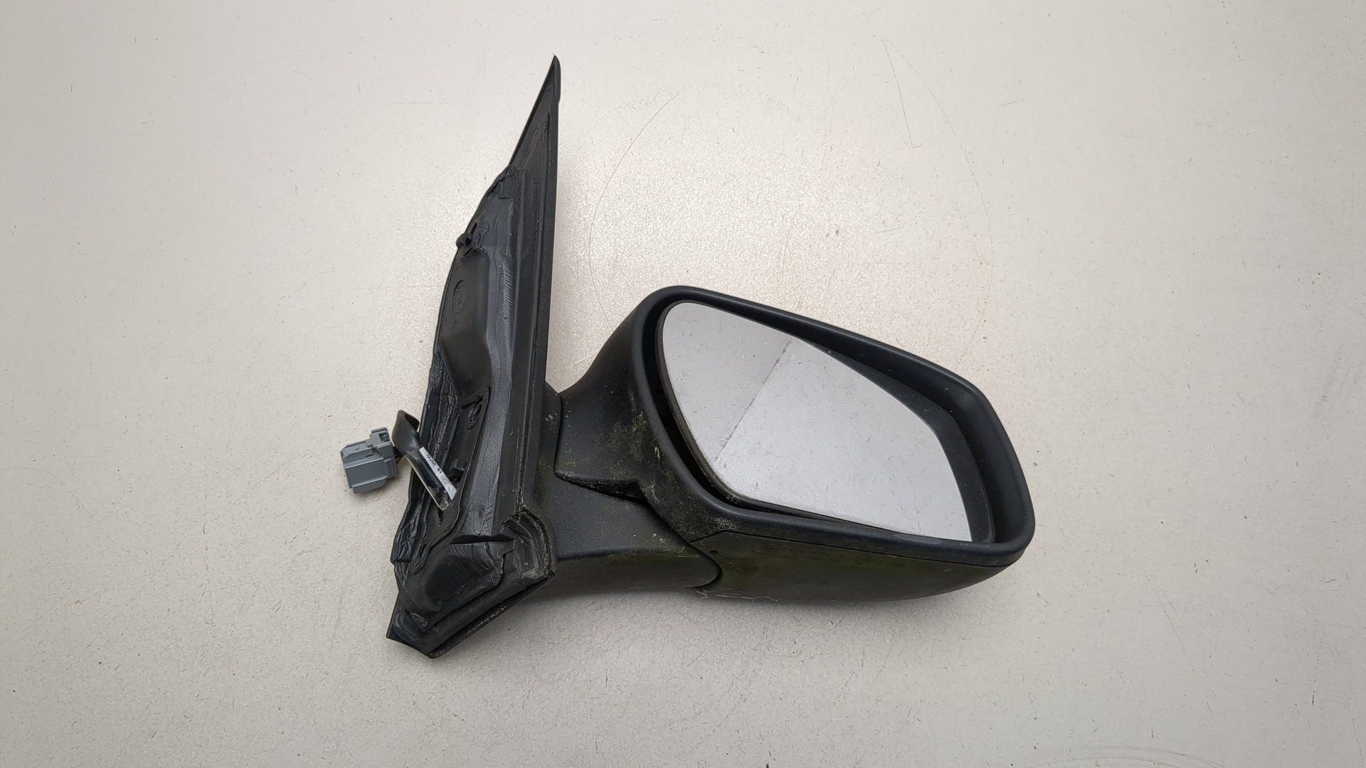 Зеркало правое электрическое