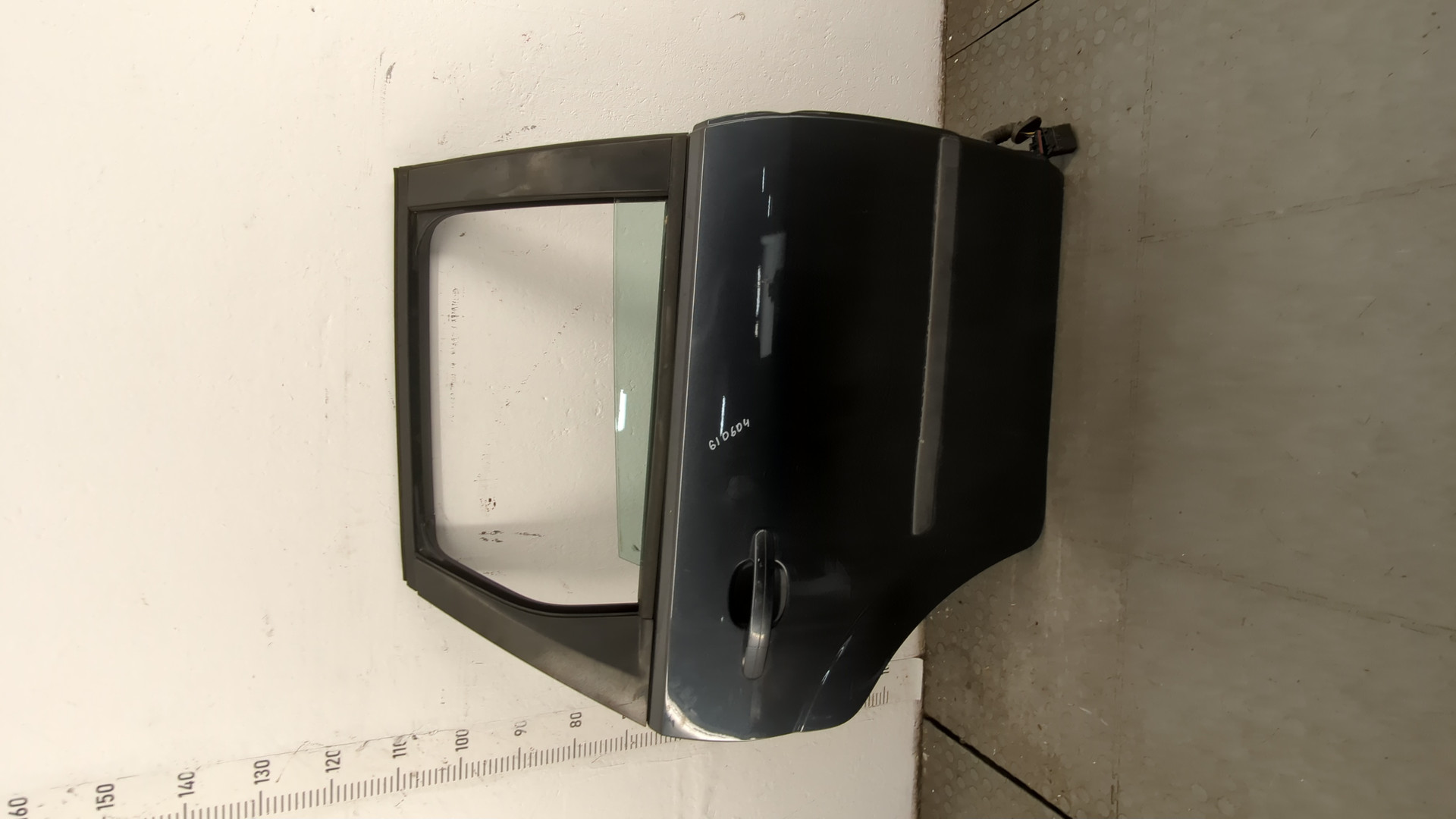 Дверь задняя правая