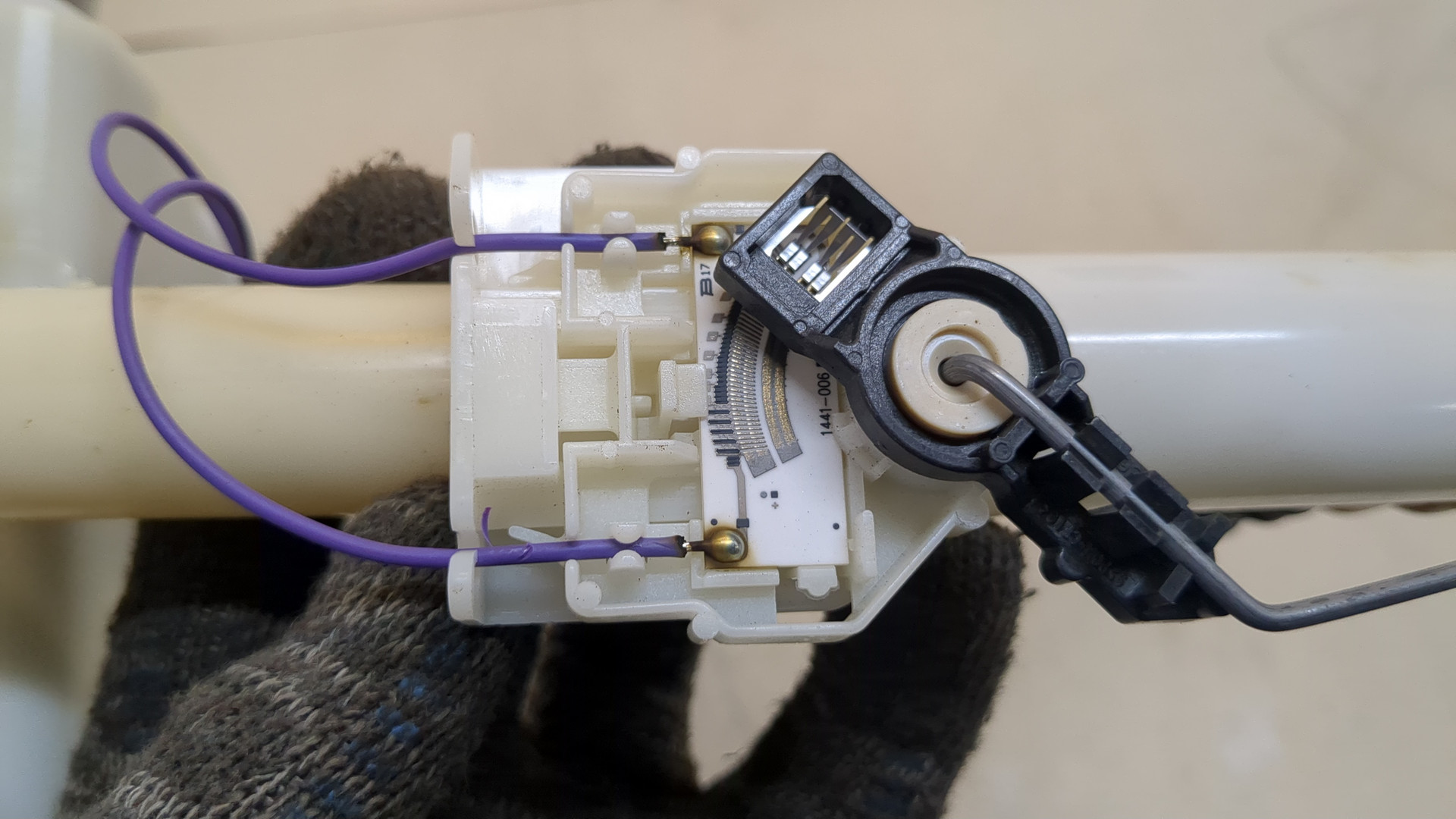 Датчик уровня топлива