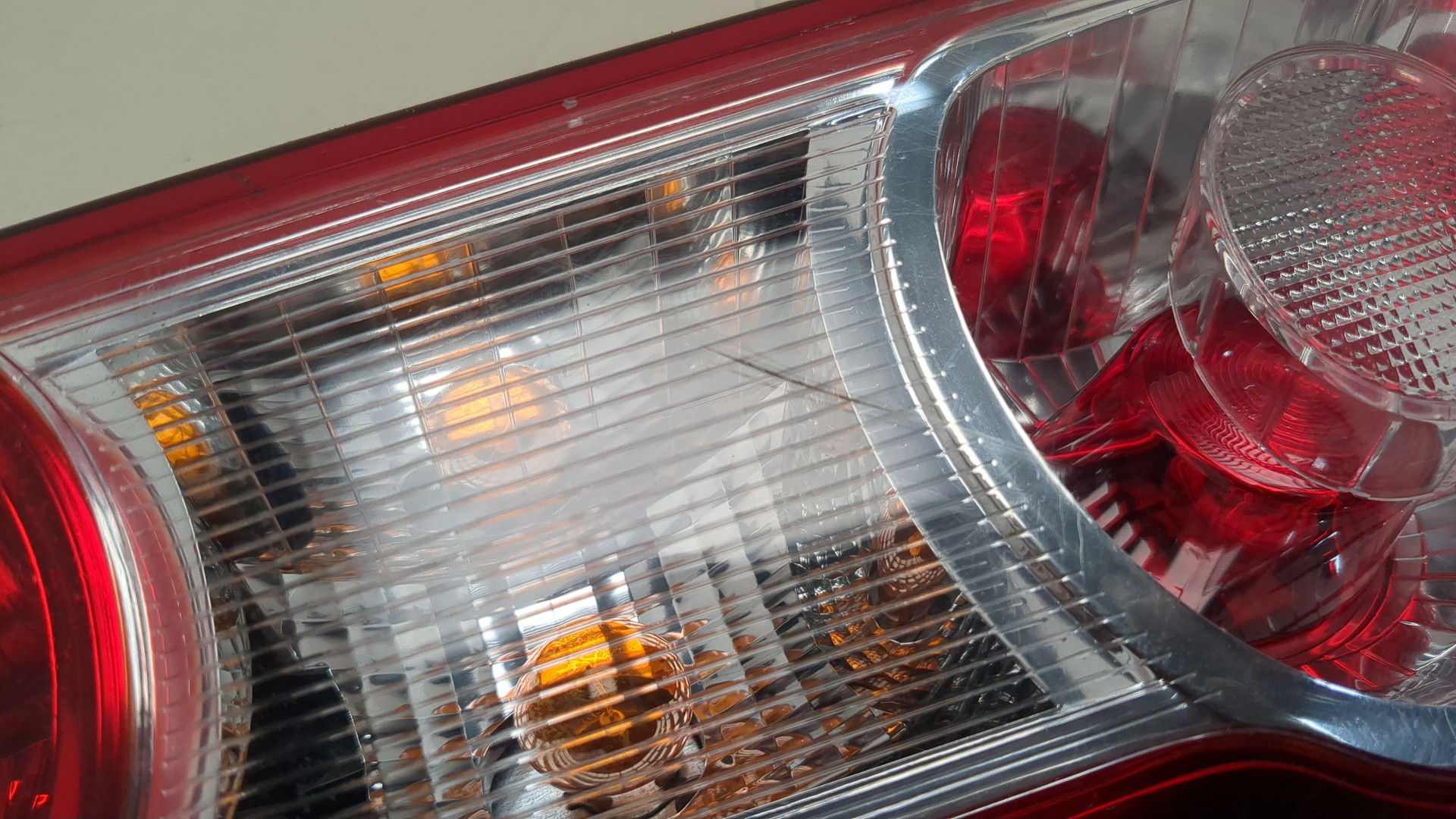 Фонарь задний левый